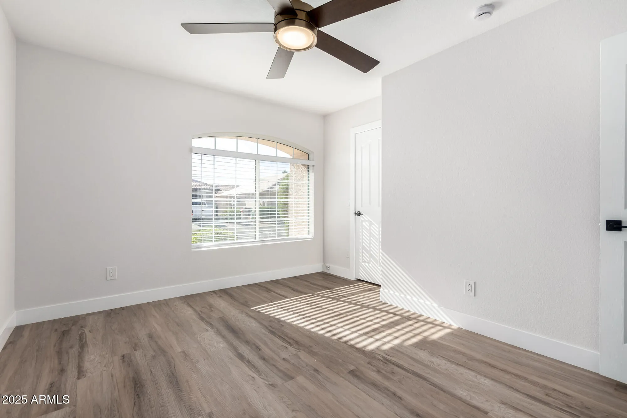 Property Slideshow image 27 of 37 | 14672 w whitton ave, Goodyear, AZ, 85395