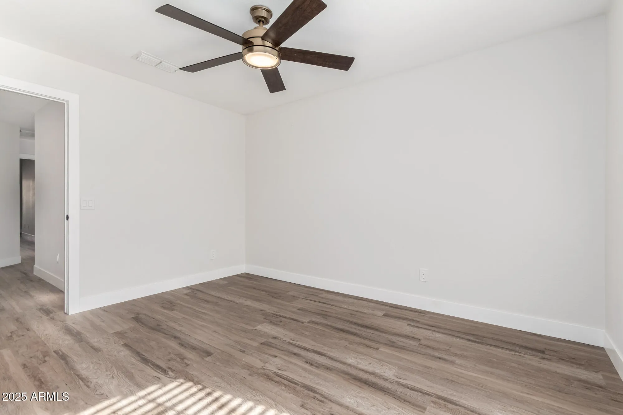 Property Slideshow image 28 of 37 | 14672 w whitton ave, Goodyear, AZ, 85395