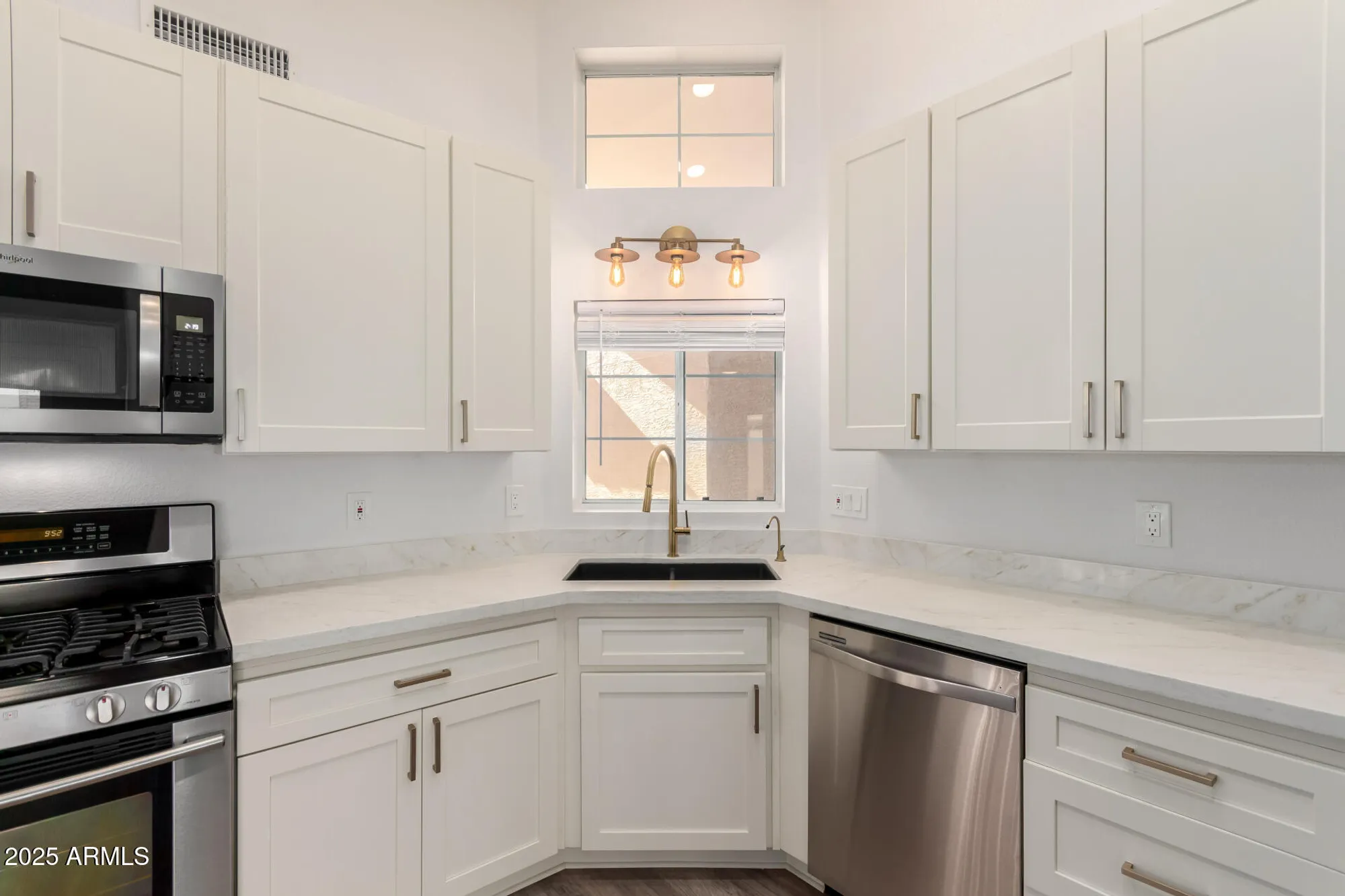 Property Slideshow image 19 of 37 | 14672 w whitton ave, Goodyear, AZ, 85395