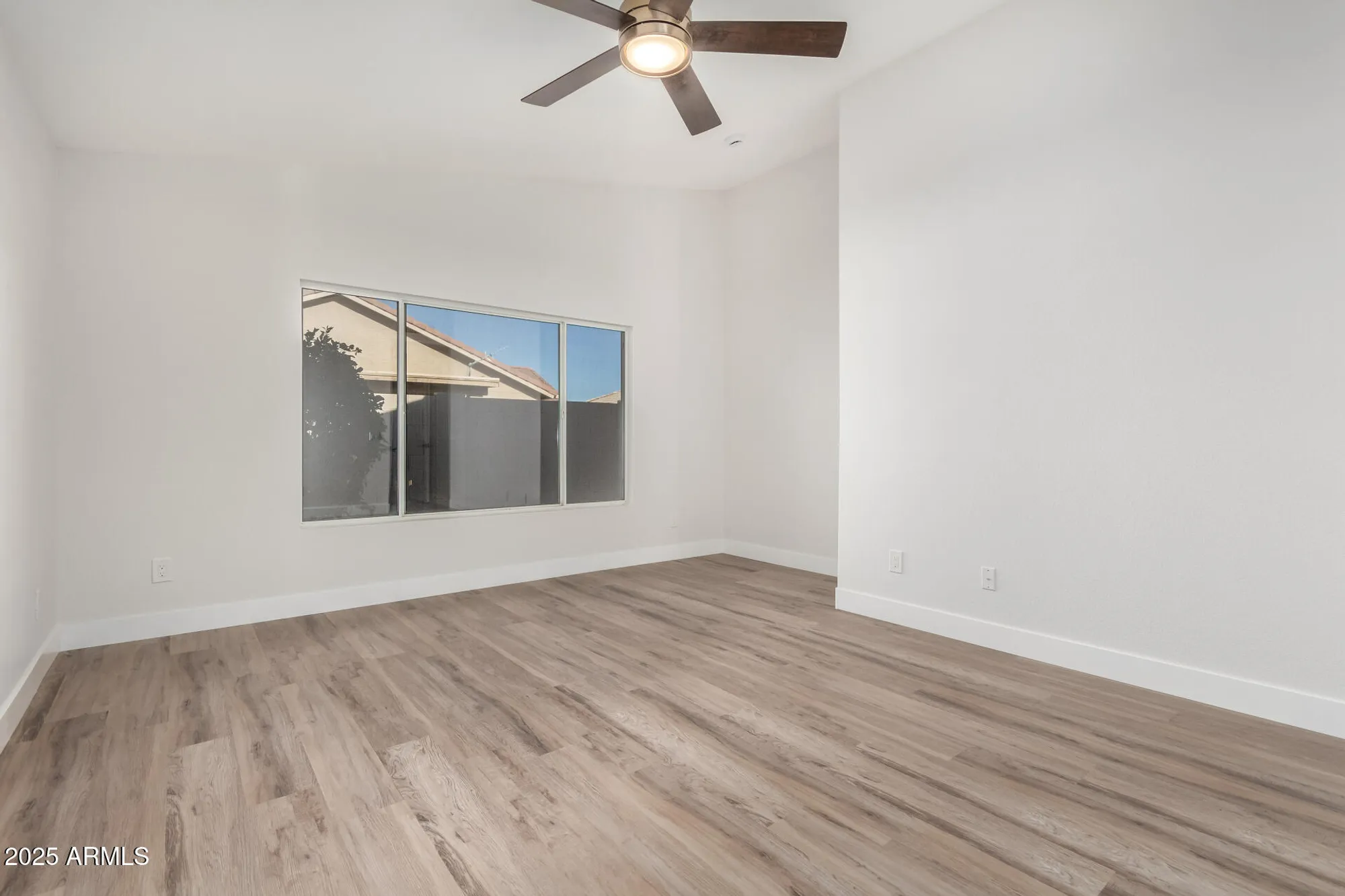 Property Slideshow image 20 of 37 | 14672 w whitton ave, Goodyear, AZ, 85395