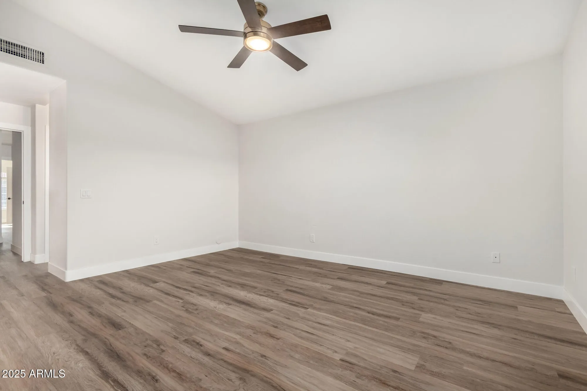 Property Slideshow image 22 of 37 | 14672 w whitton ave, Goodyear, AZ, 85395