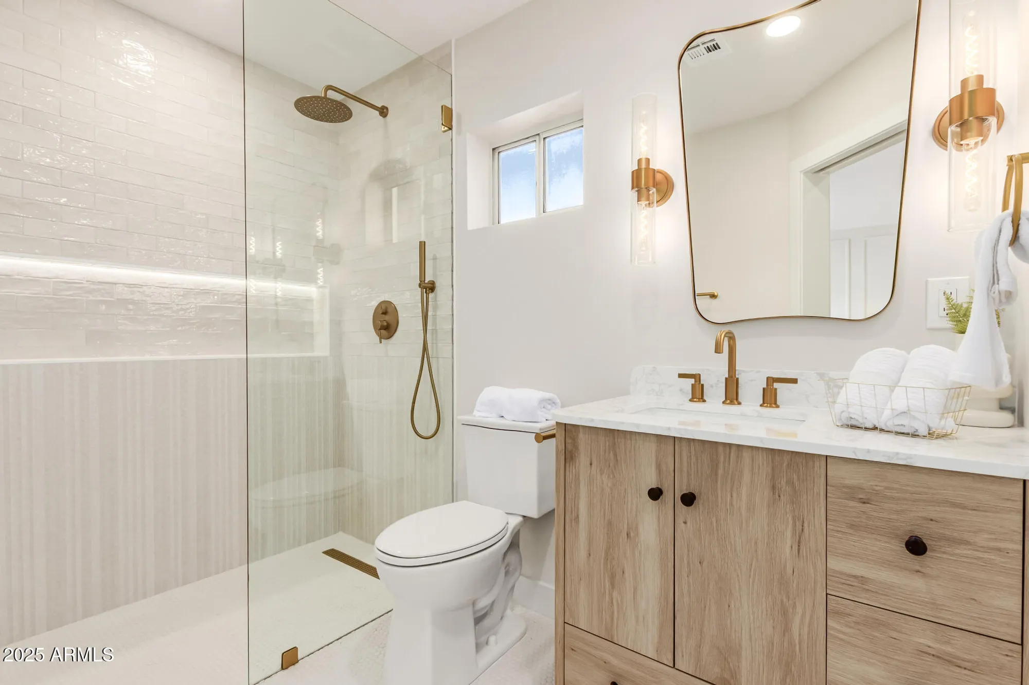 Property Slideshow image 20 of 31 | 16131 w sentinel dr, Sun City West, AZ, 85375