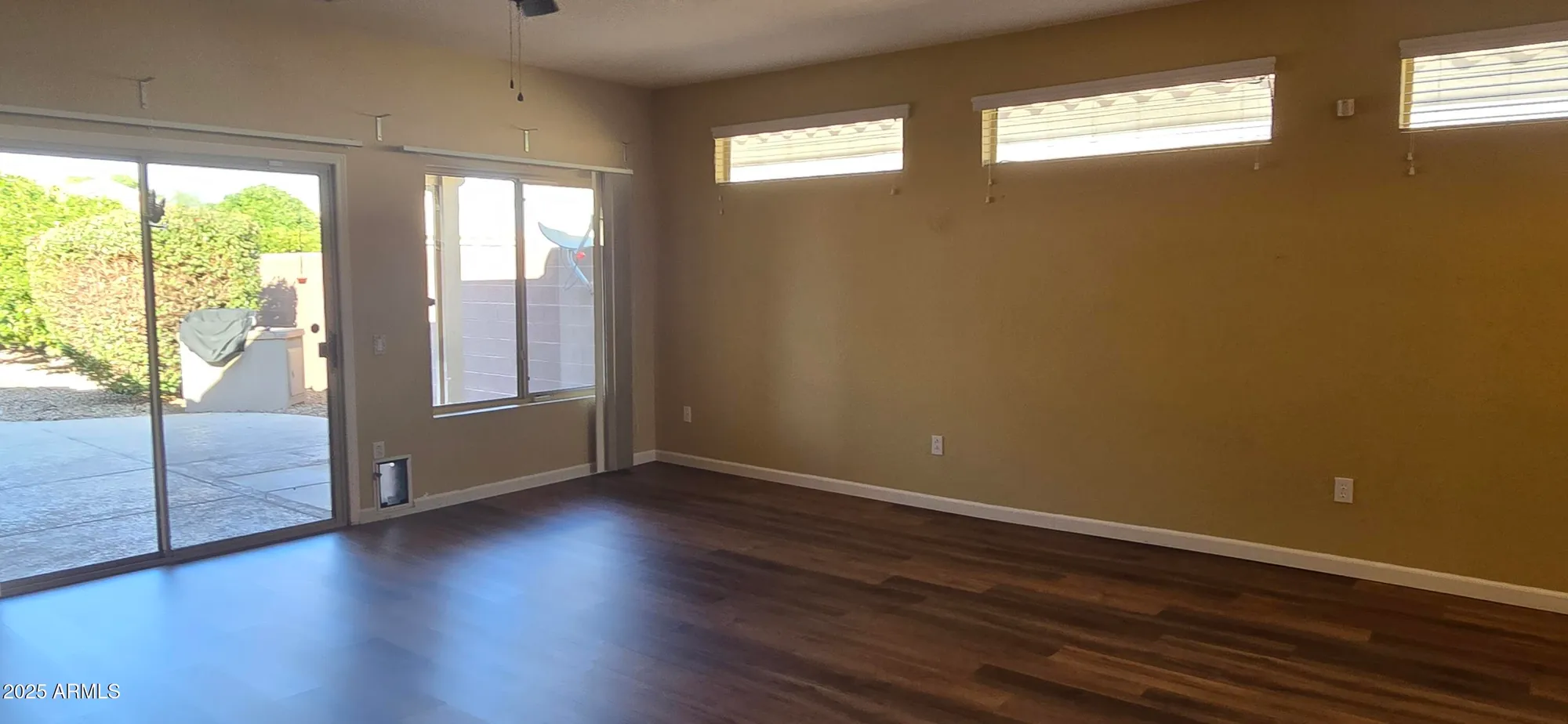 Property Slideshow image 9 of 26 | 16434 w crater ln, Surprise, AZ, 85374