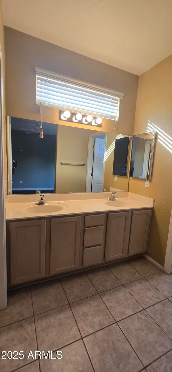 Property Slideshow image 20 of 26 | 16434 w crater ln, Surprise, AZ, 85374