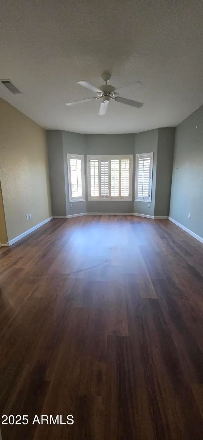 Property Slideshow image 14 of 26 | 16434 w crater ln, Surprise, AZ, 85374