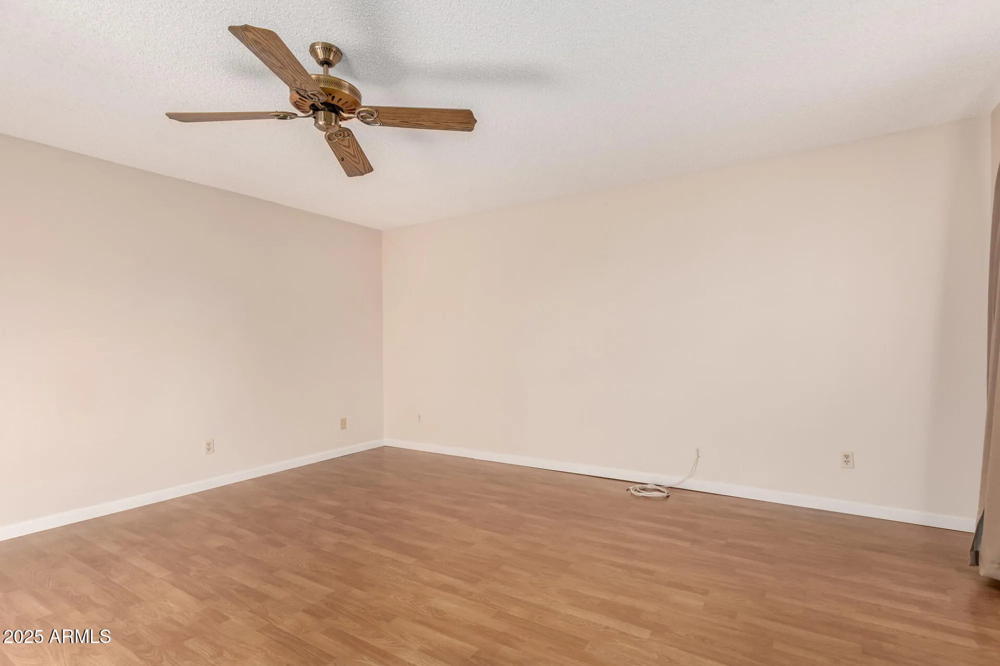 Property Slideshow image 5 of 27 | 9919 n 97th dr b, Peoria, AZ, 85345