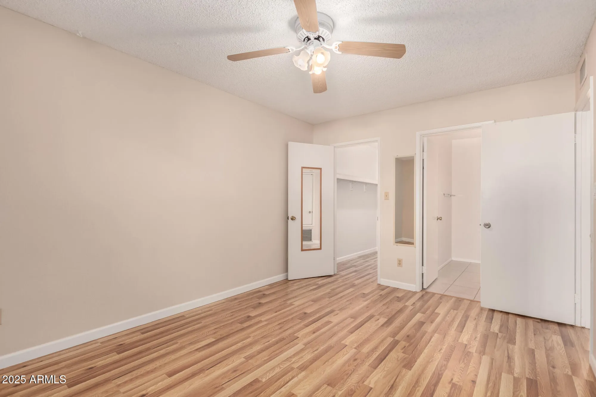 Property Slideshow image 13 of 27 | 9919 n 97th dr b, Peoria, AZ, 85345