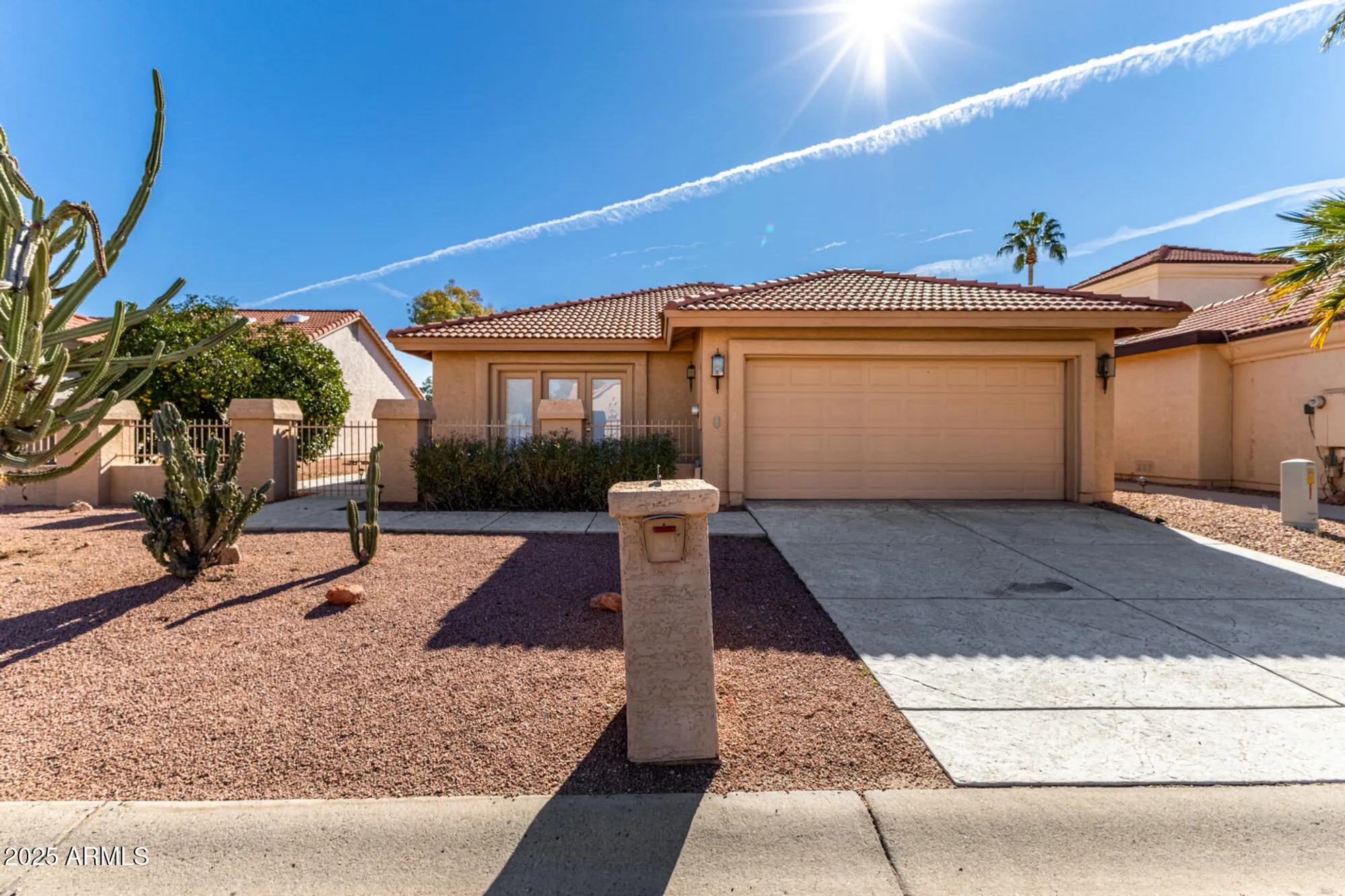 Property Slideshow image 2 of 39 | 10931 e san tan blvd, Sun Lakes, AZ, 85248