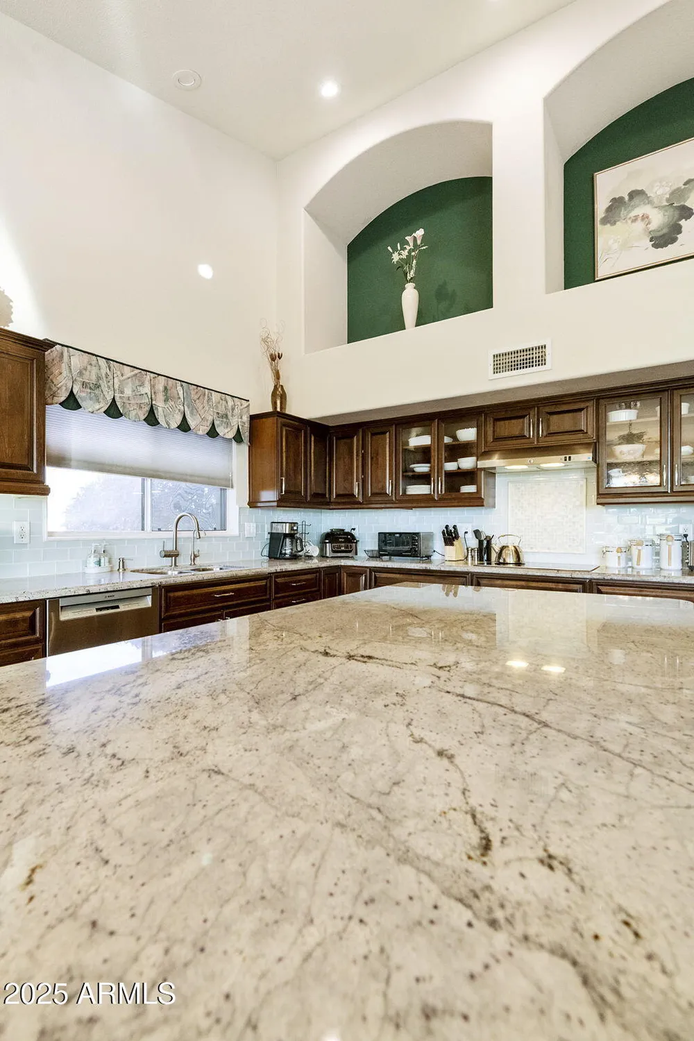 Property Slideshow image 20 of 84 | 531 w cherrywood dr, Chandler, AZ, 85248