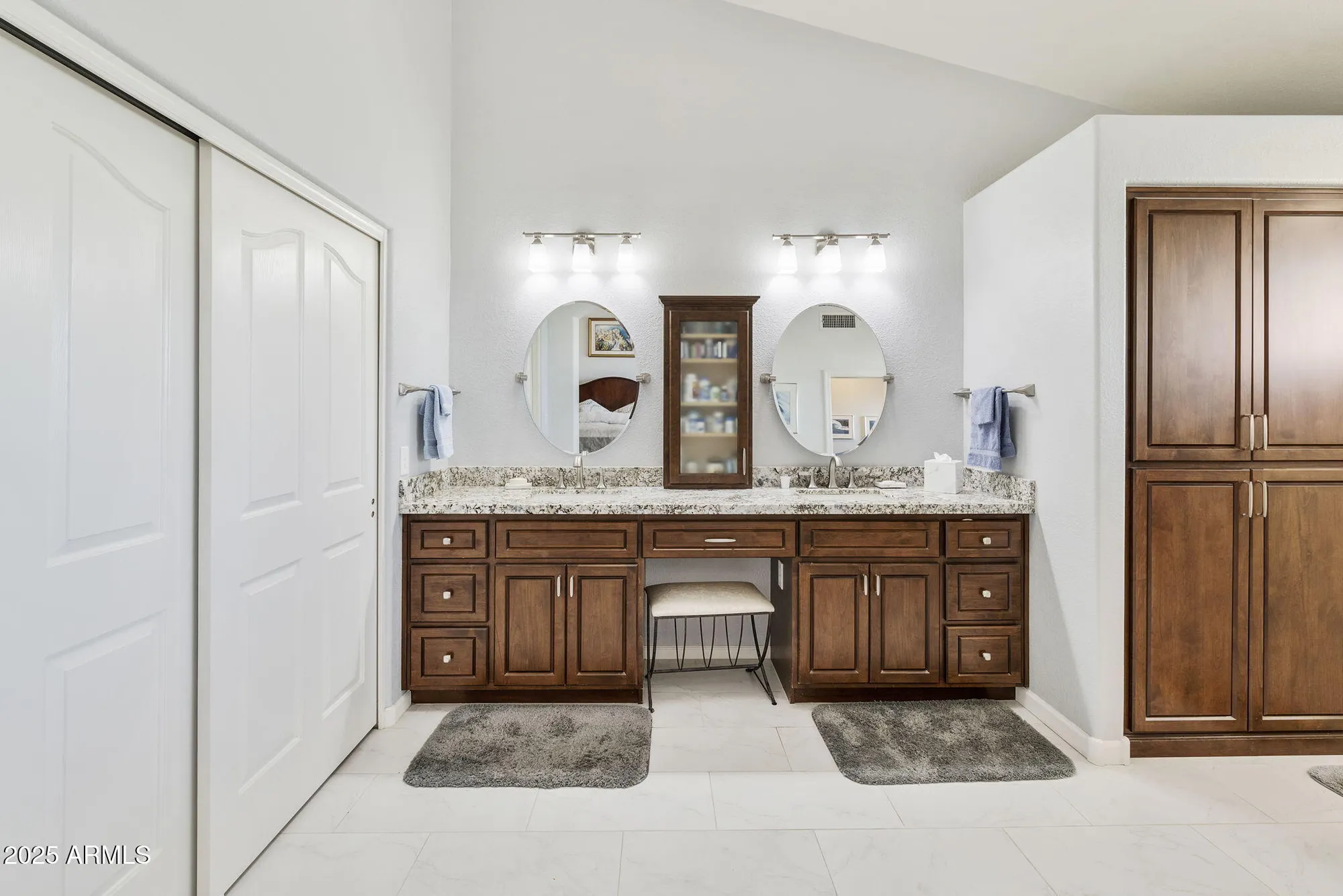 Property Slideshow image 40 of 84 | 531 w cherrywood dr, Chandler, AZ, 85248