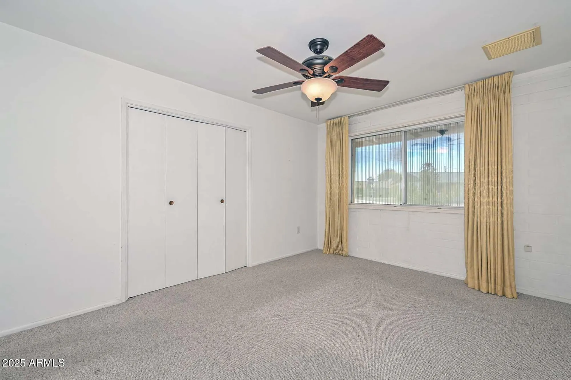 Property Slideshow image 23 of 52 | 9916 w hope cir, Sun City, AZ, 85351