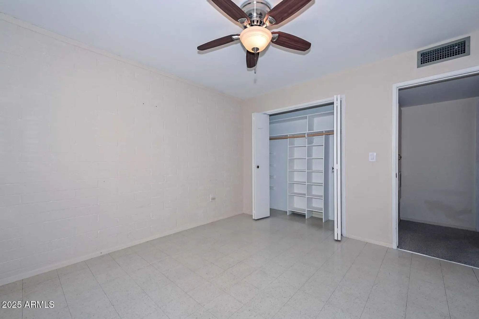 Property Slideshow image 26 of 52 | 9916 w hope cir, Sun City, AZ, 85351