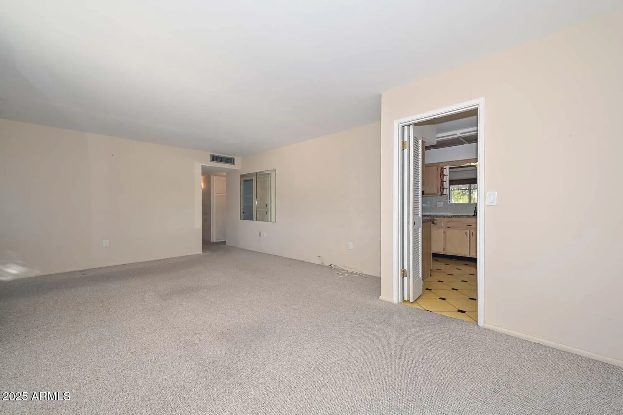 Property Slideshow image 9 of 52 | 9916 w hope cir, Sun City, AZ, 85351