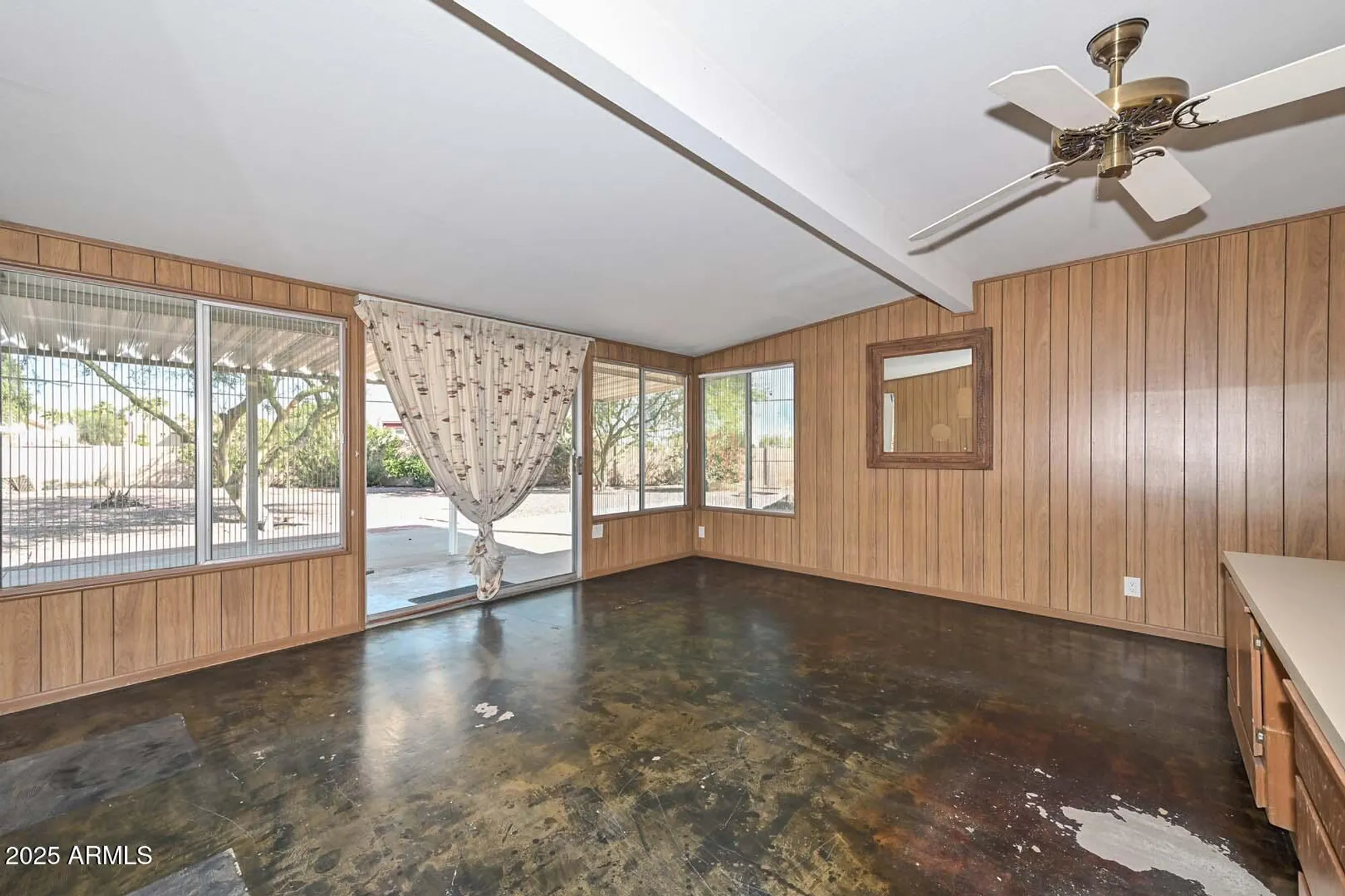 Property Slideshow image 7 of 52 | 9916 w hope cir, Sun City, AZ, 85351