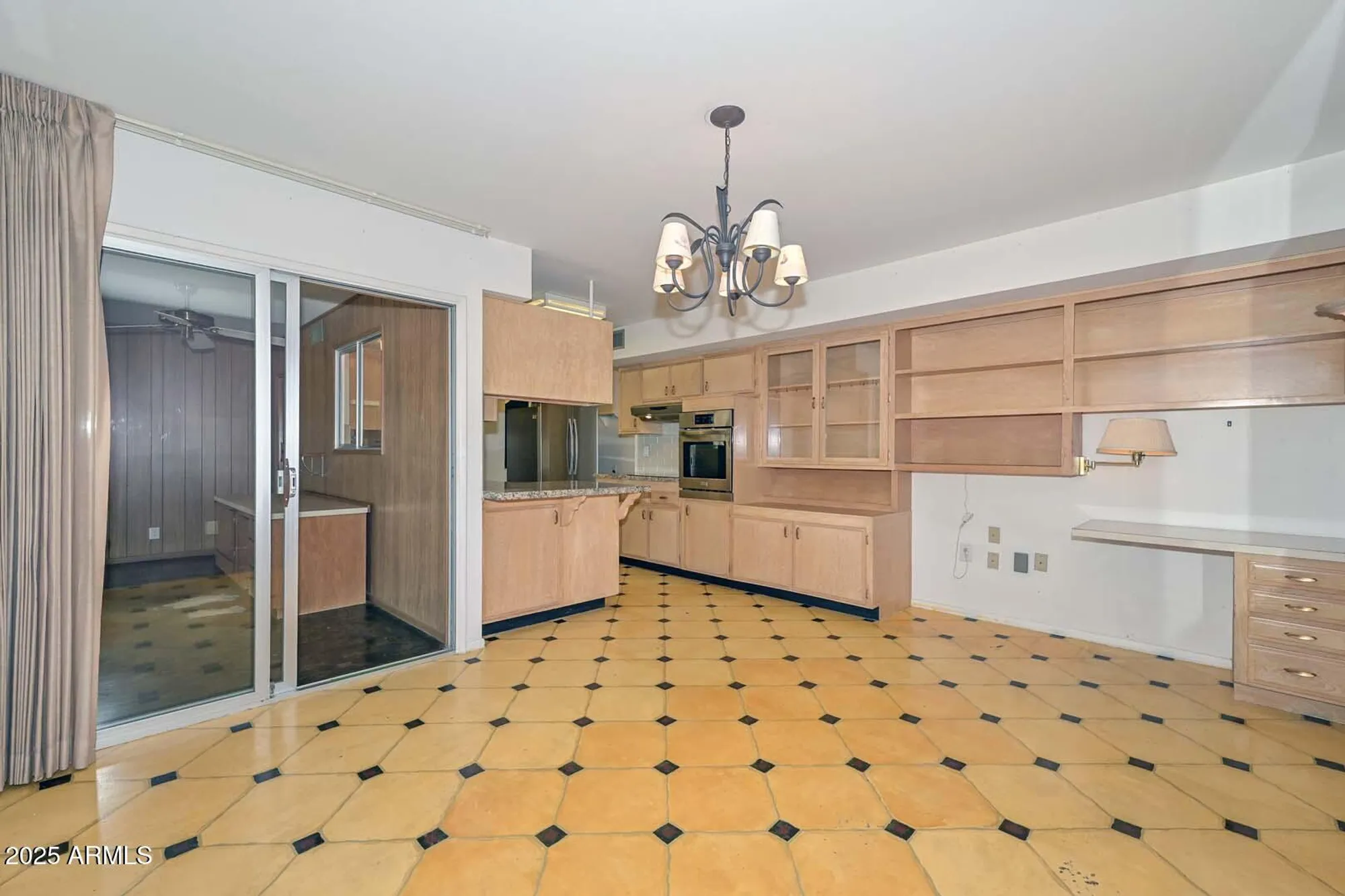 Property Slideshow image 5 of 52 | 9916 w hope cir, Sun City, AZ, 85351