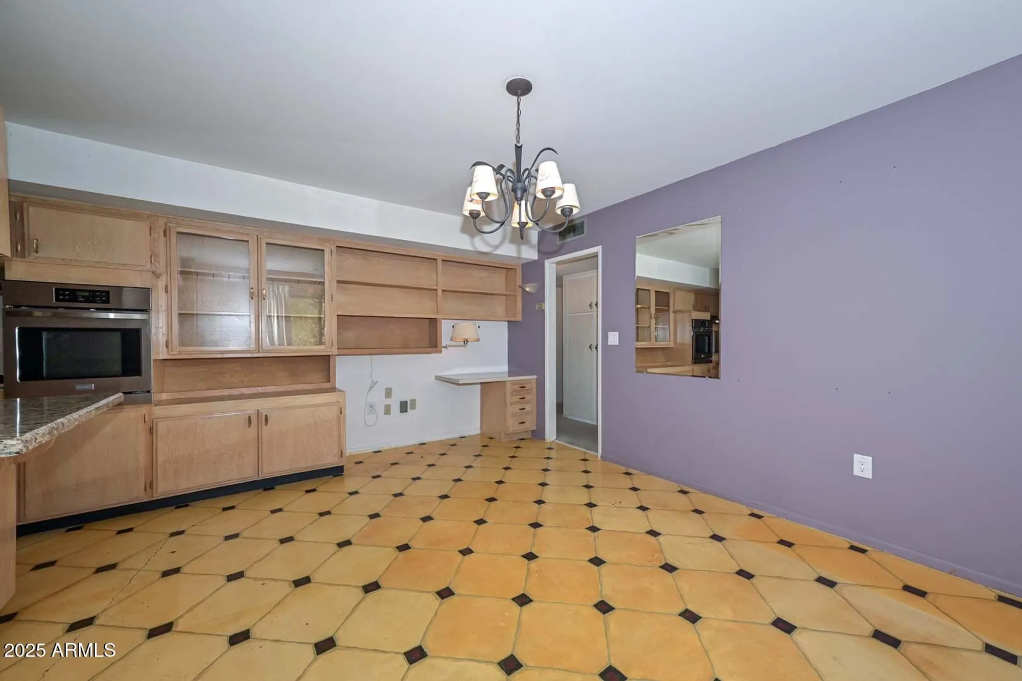 Property Slideshow image 6 of 52 | 9916 w hope cir, Sun City, AZ, 85351