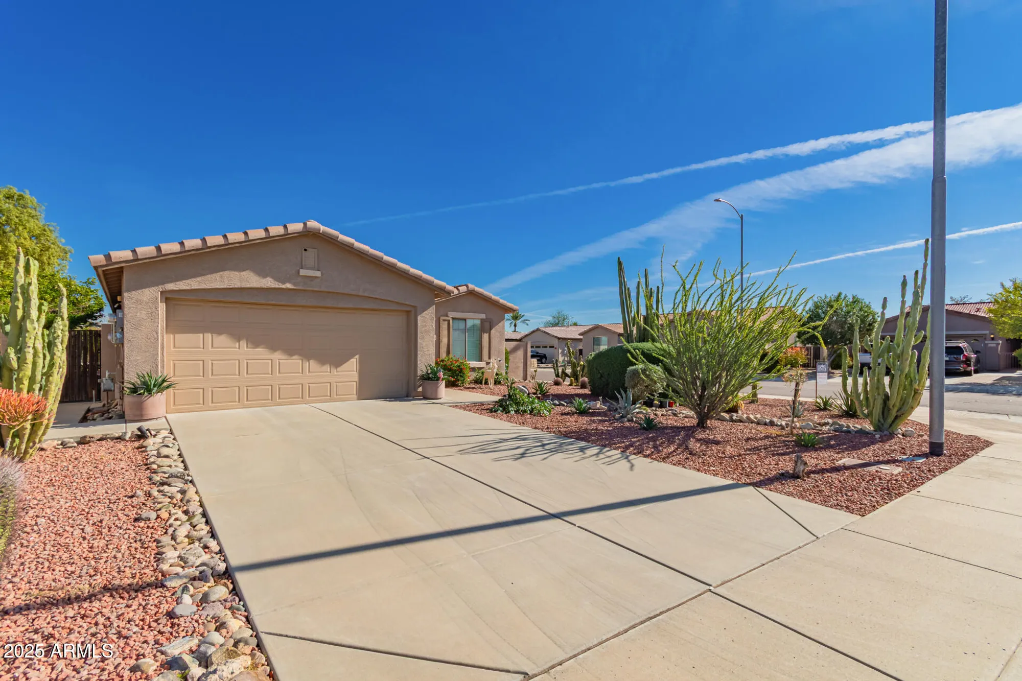 Property Slideshow image 3 of 33 | 19535 n 107th dr, Peoria, AZ, 85373