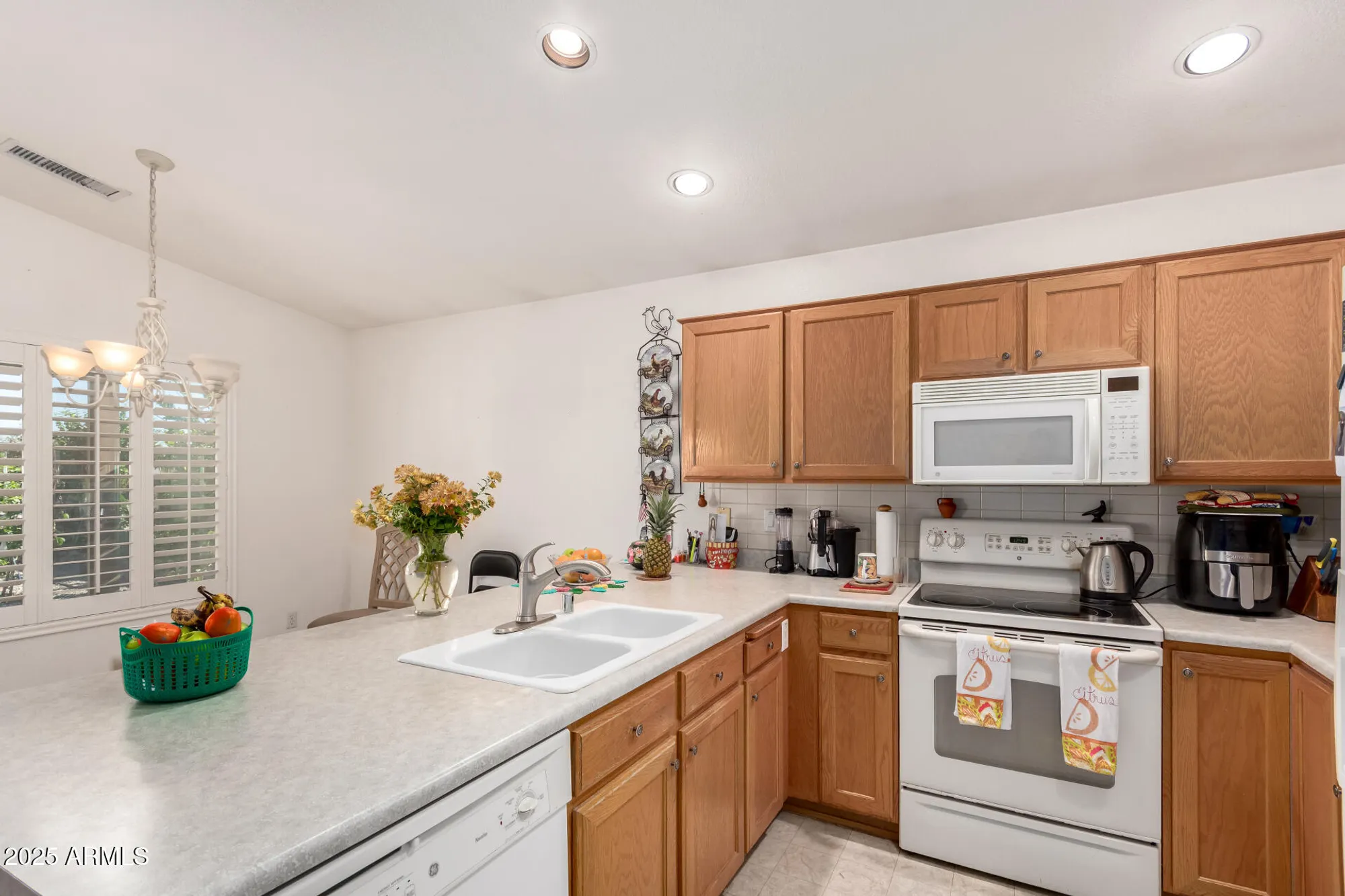 Property Slideshow image 14 of 33 | 19535 n 107th dr, Peoria, AZ, 85373