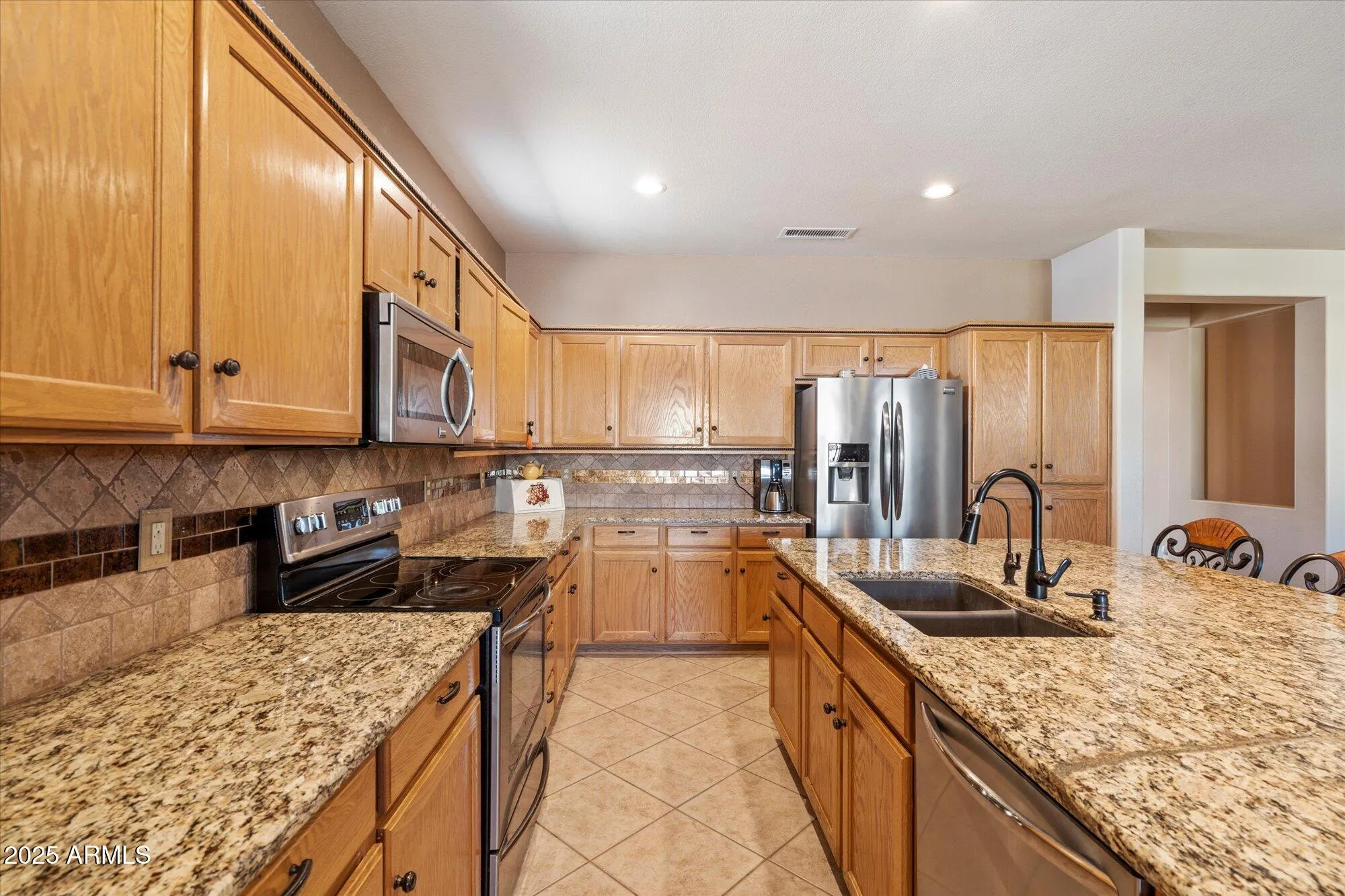 Property Slideshow image 8 of 27 | 11008 w cimarron dr, Sun City, AZ, 85373