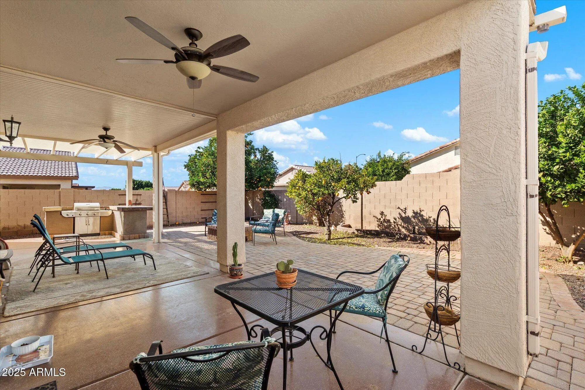 Property Slideshow image 22 of 27 | 11008 w cimarron dr, Sun City, AZ, 85373