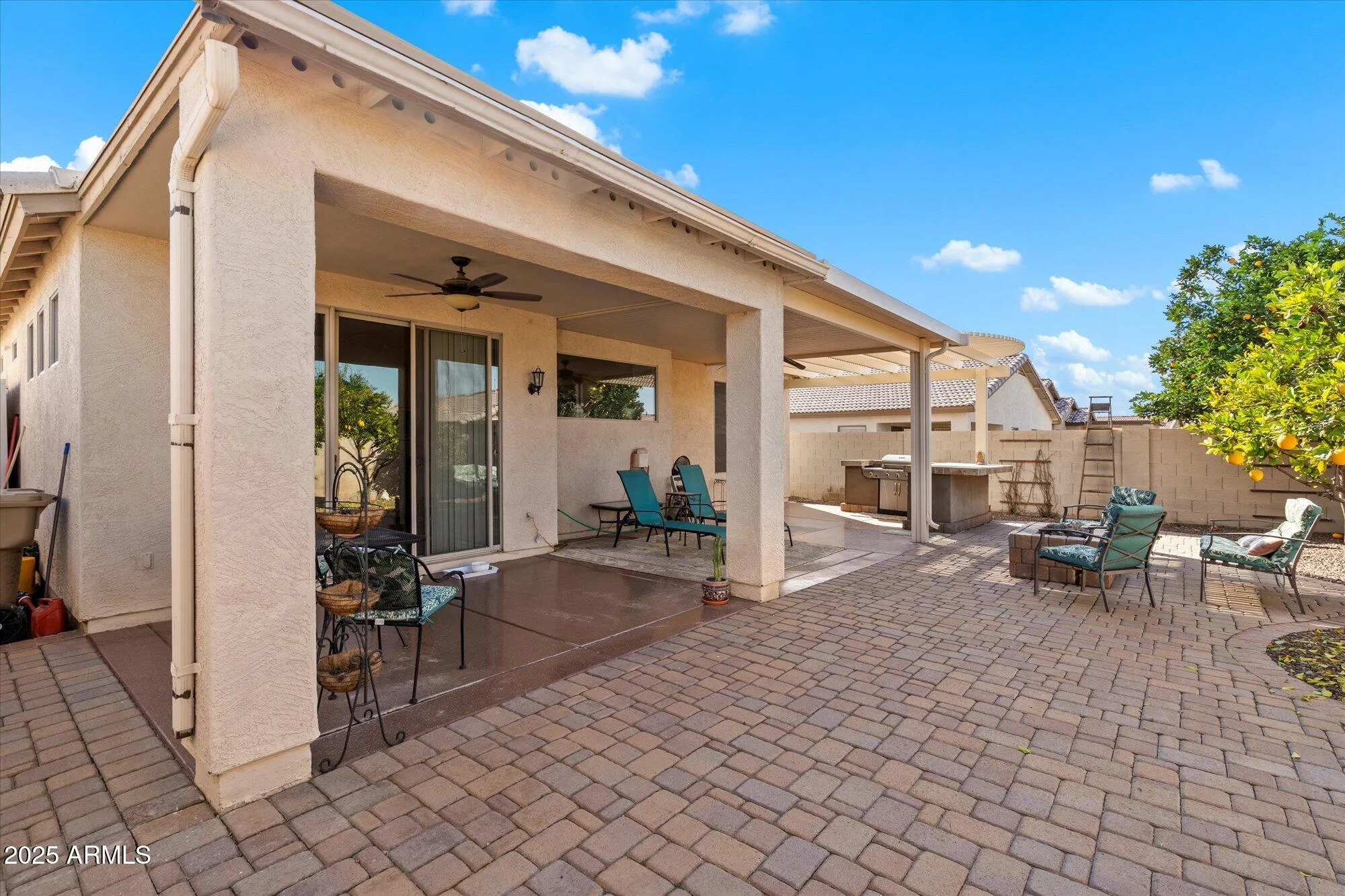 Property Slideshow image 24 of 27 | 11008 w cimarron dr, Sun City, AZ, 85373
