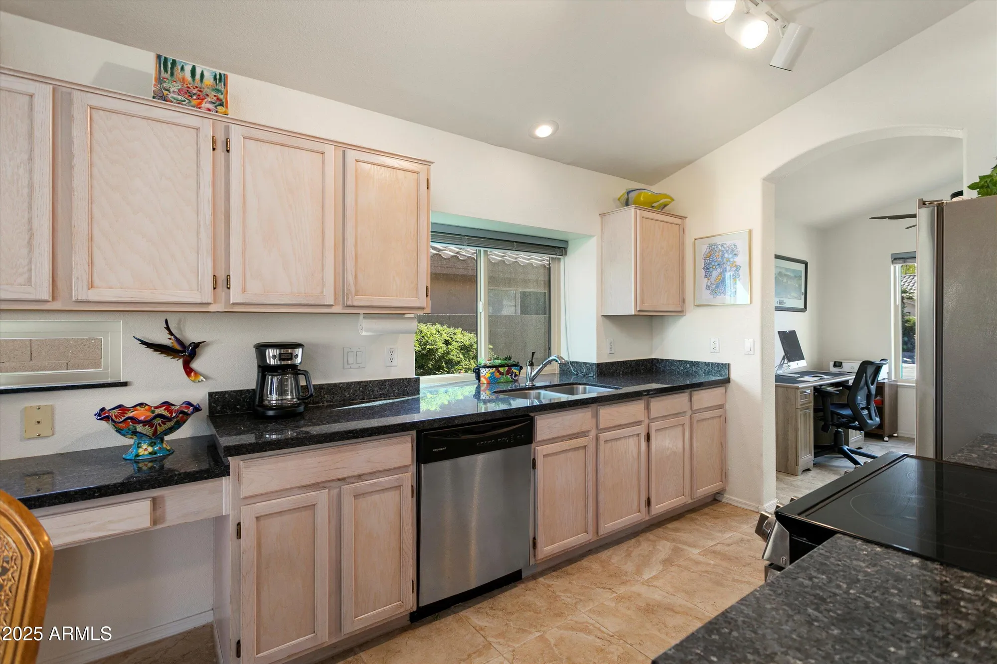 Property Slideshow image 11 of 35 | 14306 w kiowa trl, Surprise, AZ, 85374