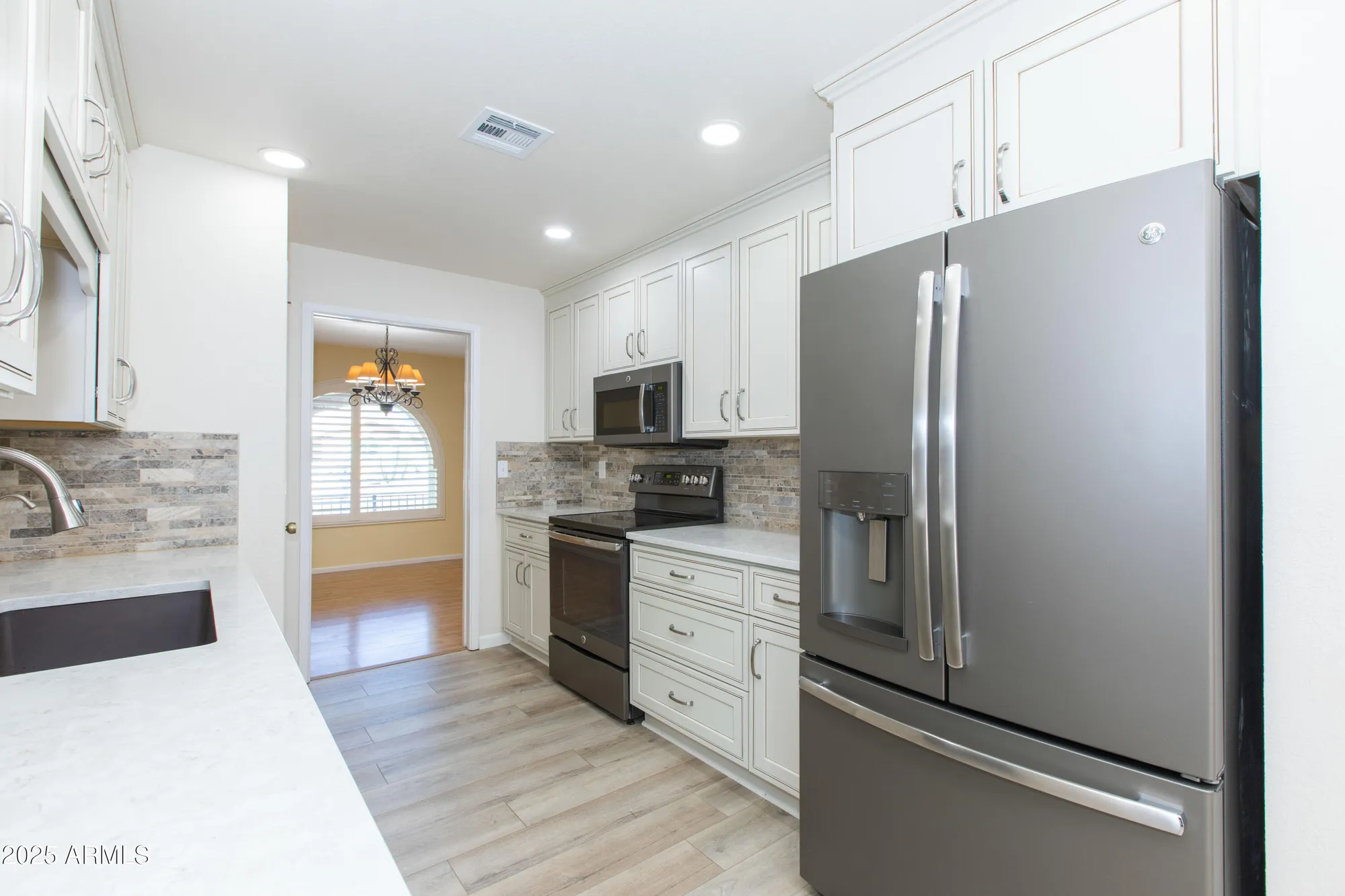 Property Slideshow image 21 of 68 | 4533 e florian cir, Mesa, AZ, 85206