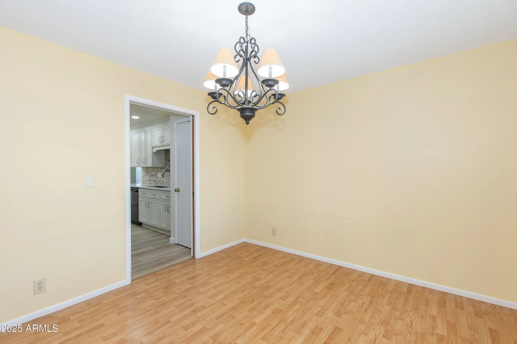 Property Slideshow image 14 of 68 | 4533 e florian cir, Mesa, AZ, 85206