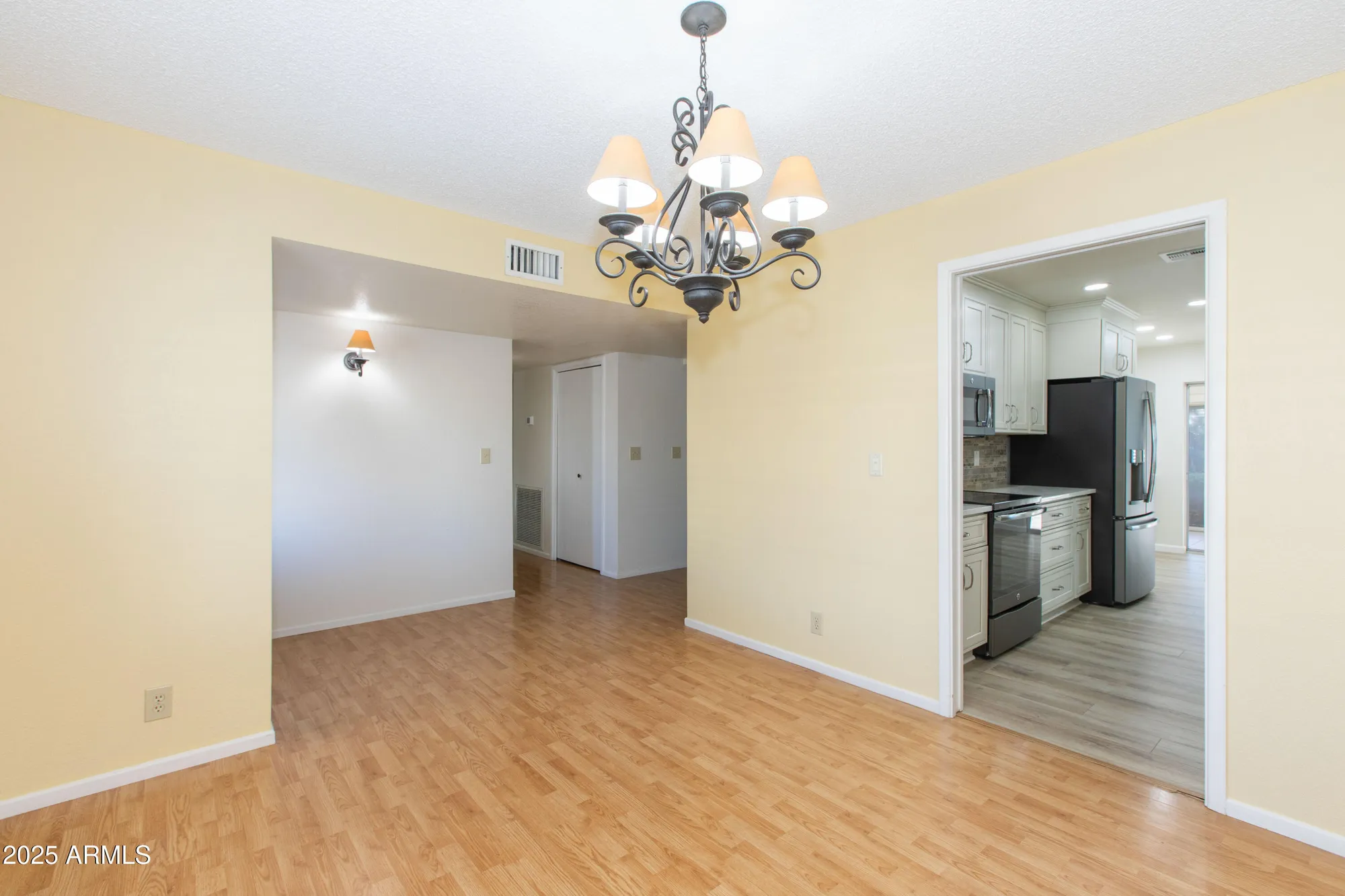 Property Slideshow image 15 of 68 | 4533 e florian cir, Mesa, AZ, 85206