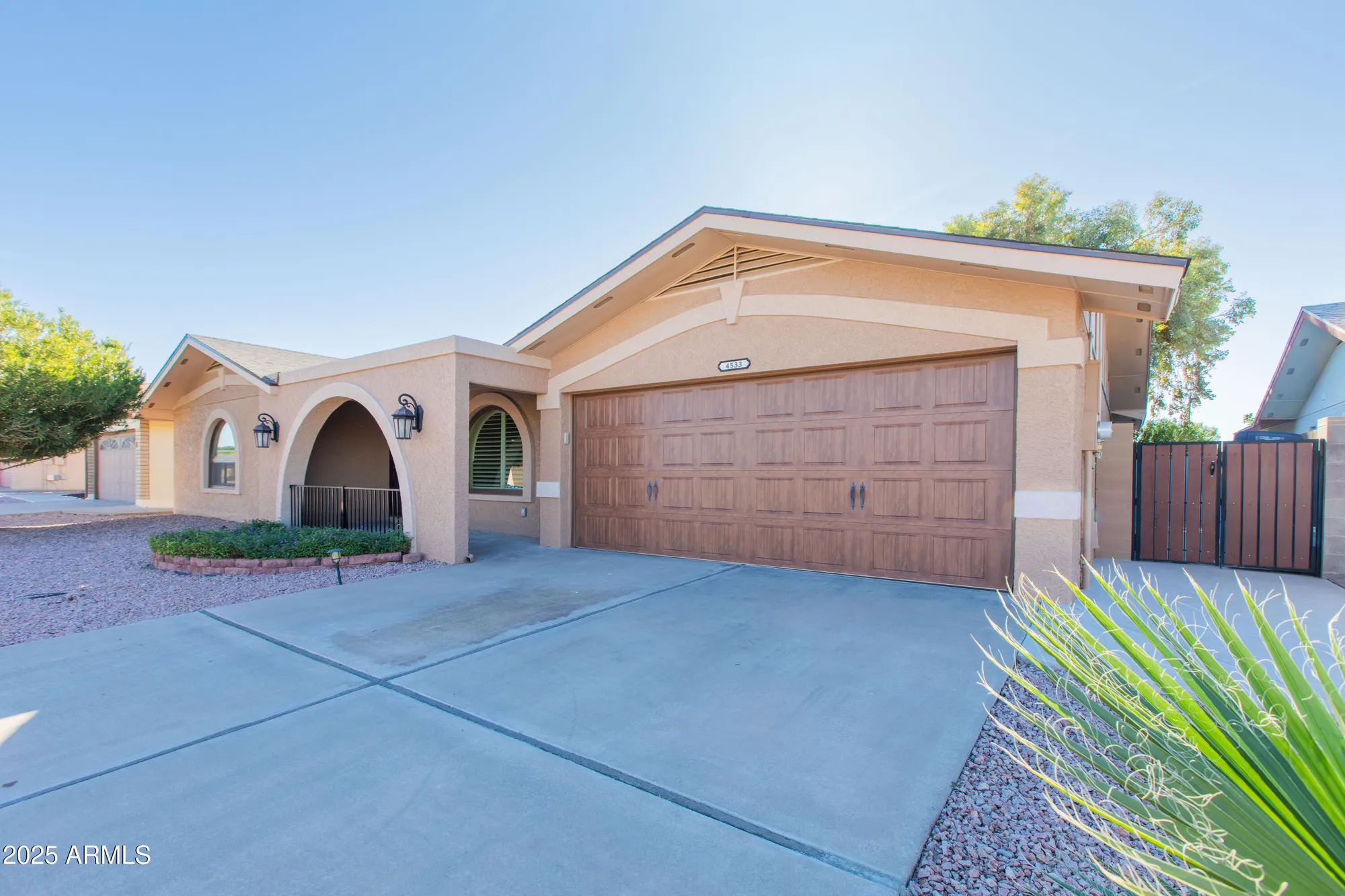 Property Slideshow image 1 of 68 | 4533 e florian cir, Mesa, AZ, 85206