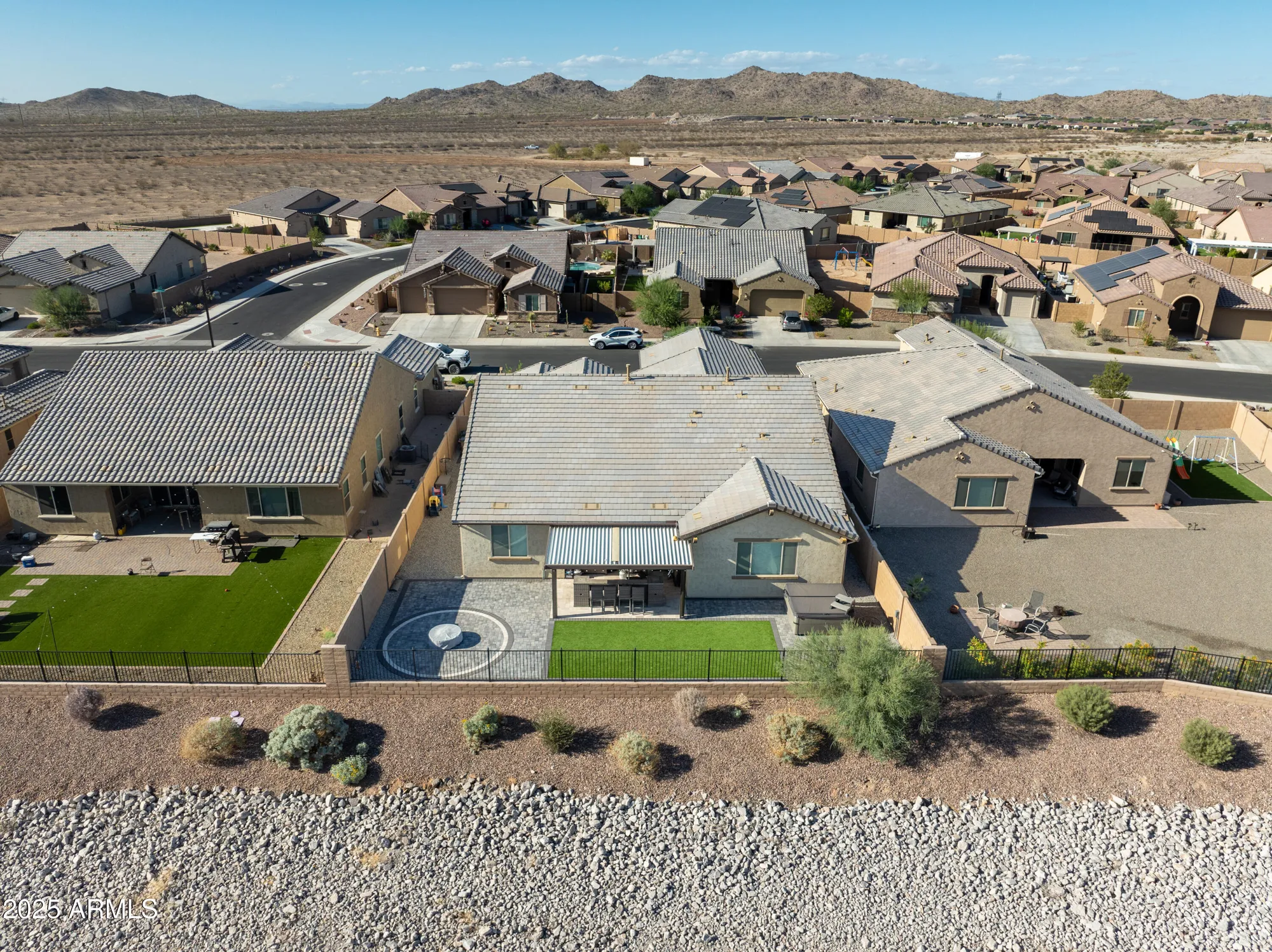 Property Slideshow image 30 of 38 | 18493 w hiddenview dr, Goodyear, AZ, 85338