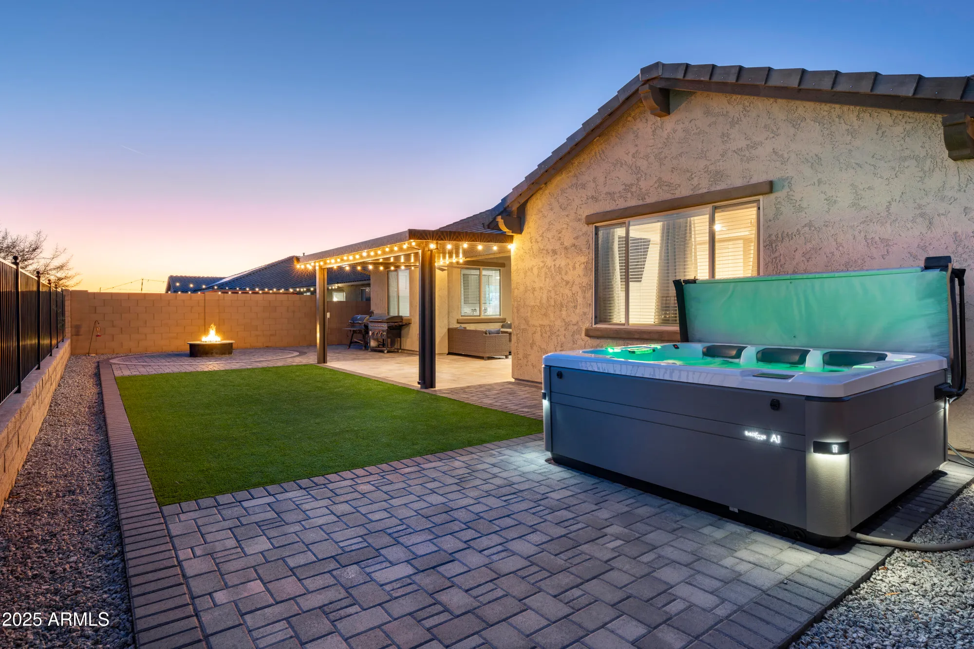 Property Slideshow image 25 of 38 | 18493 w hiddenview dr, Goodyear, AZ, 85338