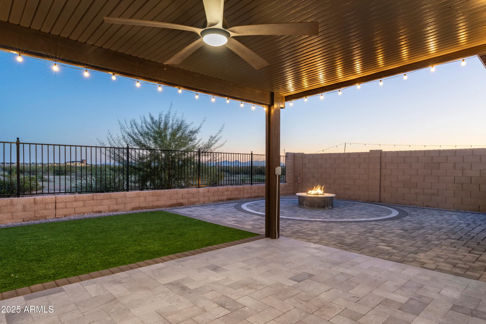 Property Slideshow image 2 of 38 | 18493 w hiddenview dr, Goodyear, AZ, 85338