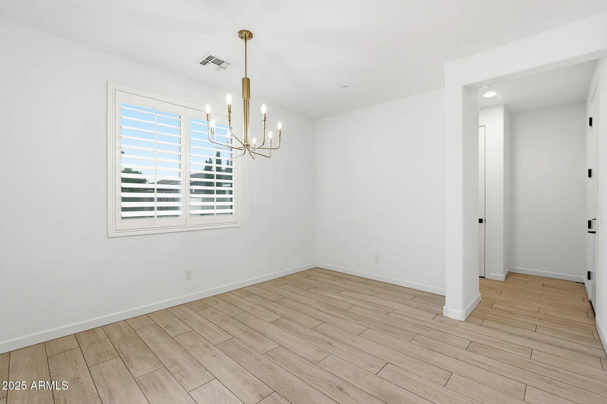 Property Slideshow image 15 of 51 | 13182 w crestvale dr, Peoria, AZ, 85383