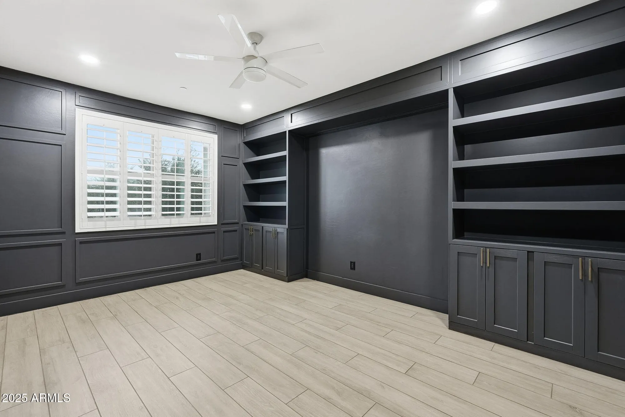 Property Slideshow image 6 of 51 | 13182 w crestvale dr, Peoria, AZ, 85383