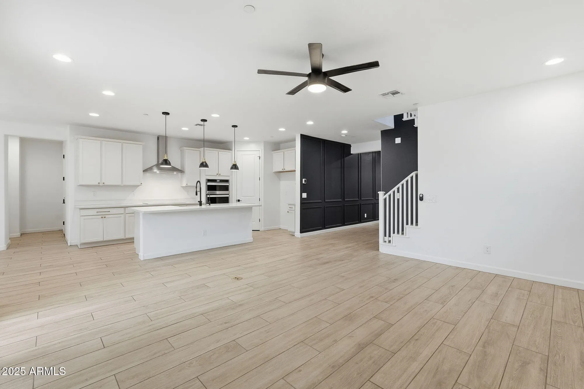 Property Slideshow image 8 of 51 | 13182 w crestvale dr, Peoria, AZ, 85383