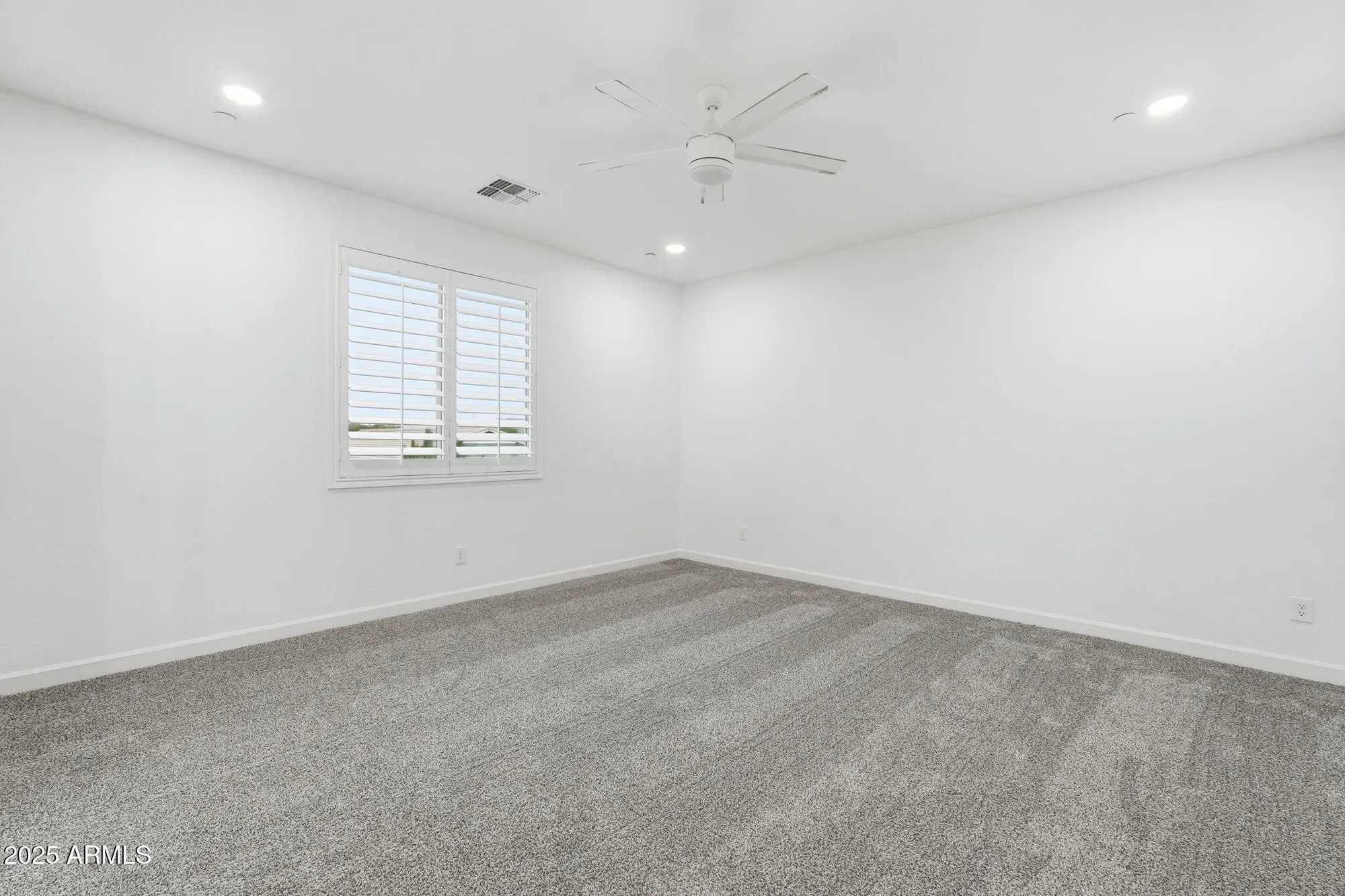 Property Slideshow image 24 of 51 | 13182 w crestvale dr, Peoria, AZ, 85383