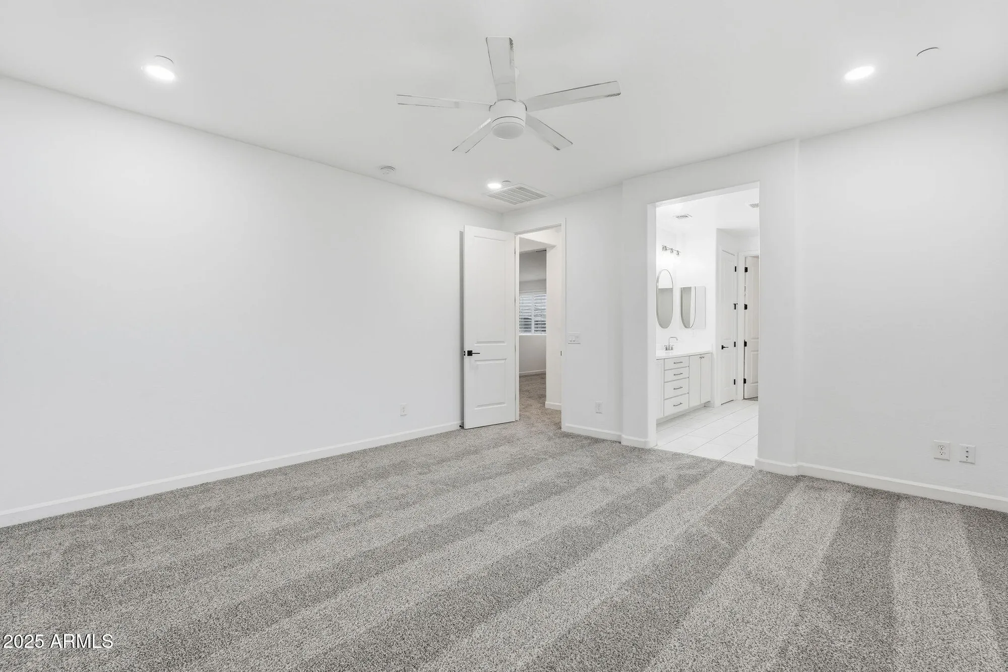 Property Slideshow image 23 of 51 | 13182 w crestvale dr, Peoria, AZ, 85383