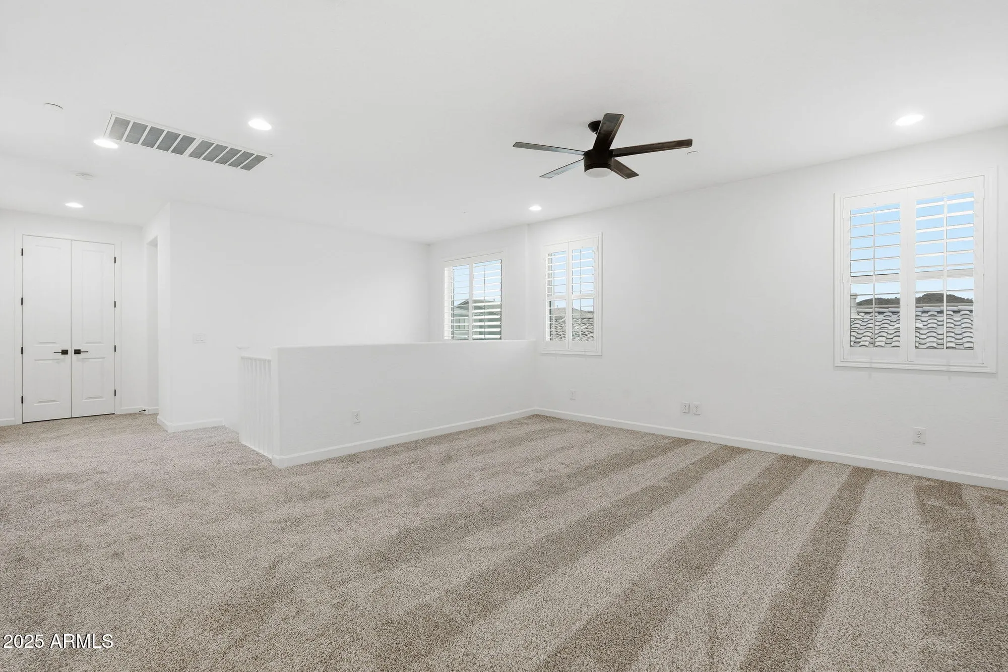 Property Slideshow image 21 of 51 | 13182 w crestvale dr, Peoria, AZ, 85383