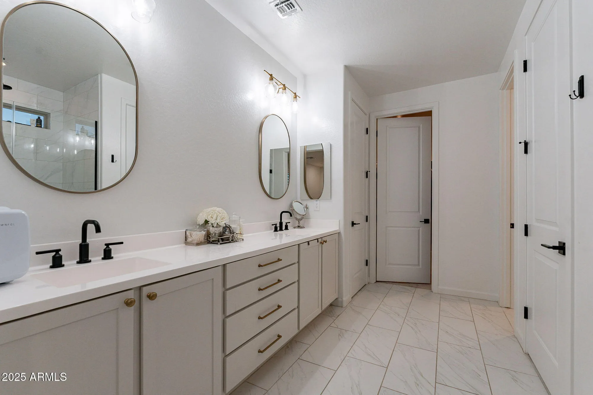 Property Slideshow image 25 of 51 | 13182 w crestvale dr, Peoria, AZ, 85383