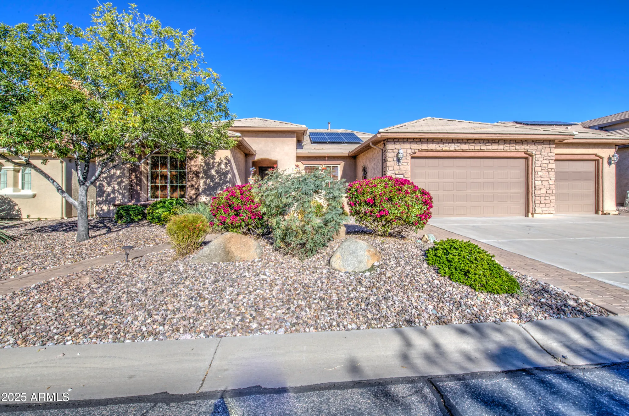 Property Slideshow image 1 of 46 | 6860 w trenton way, Florence, AZ, 85132