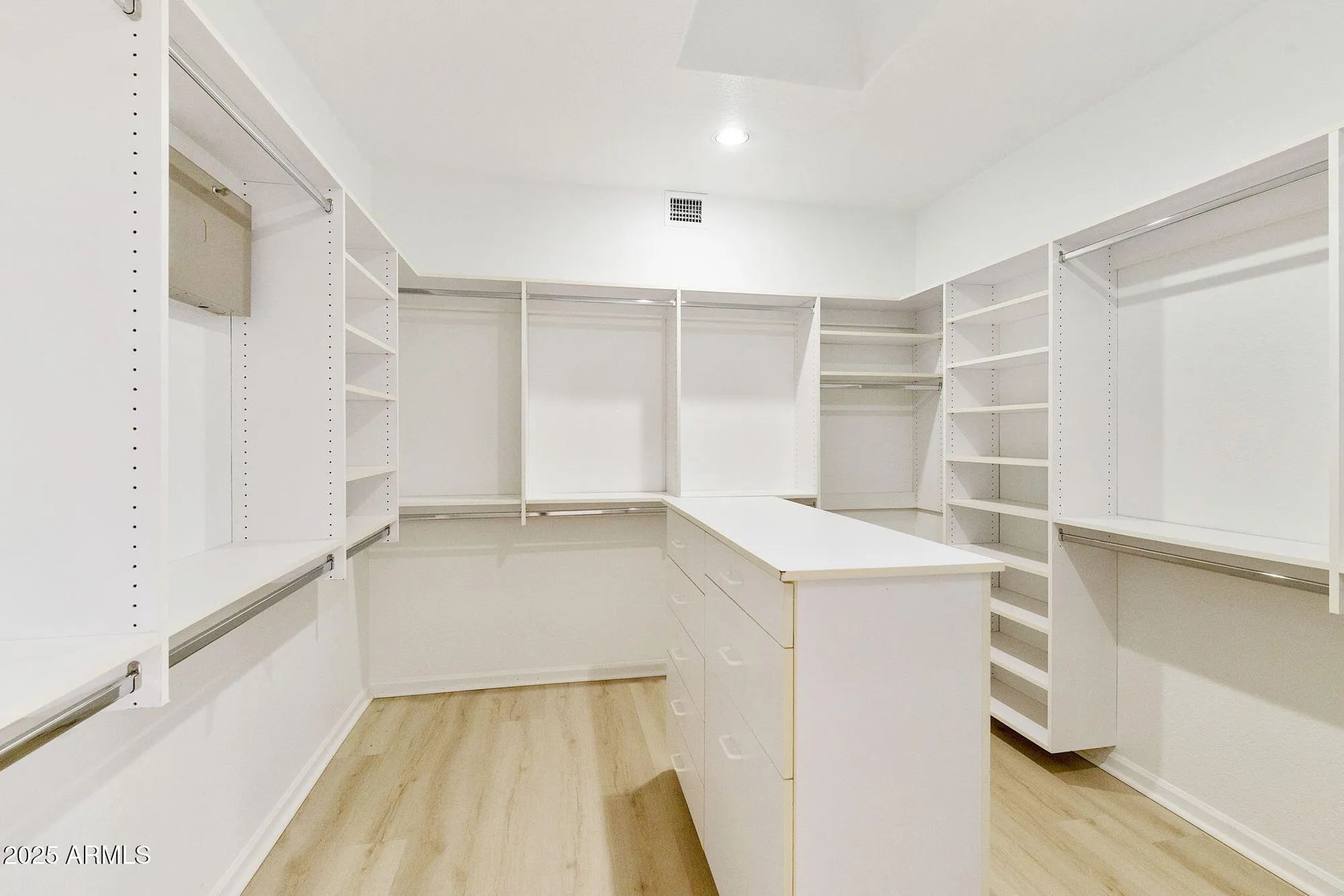 Property Slideshow image 33 of 77 | 10214 e coopers hawk dr, Sun Lakes, AZ, 85248