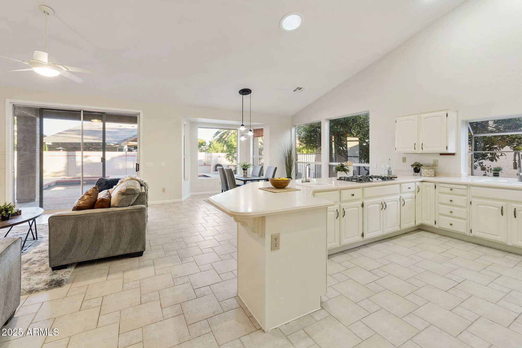 Property Slideshow image 19 of 77 | 10214 e coopers hawk dr, Sun Lakes, AZ, 85248