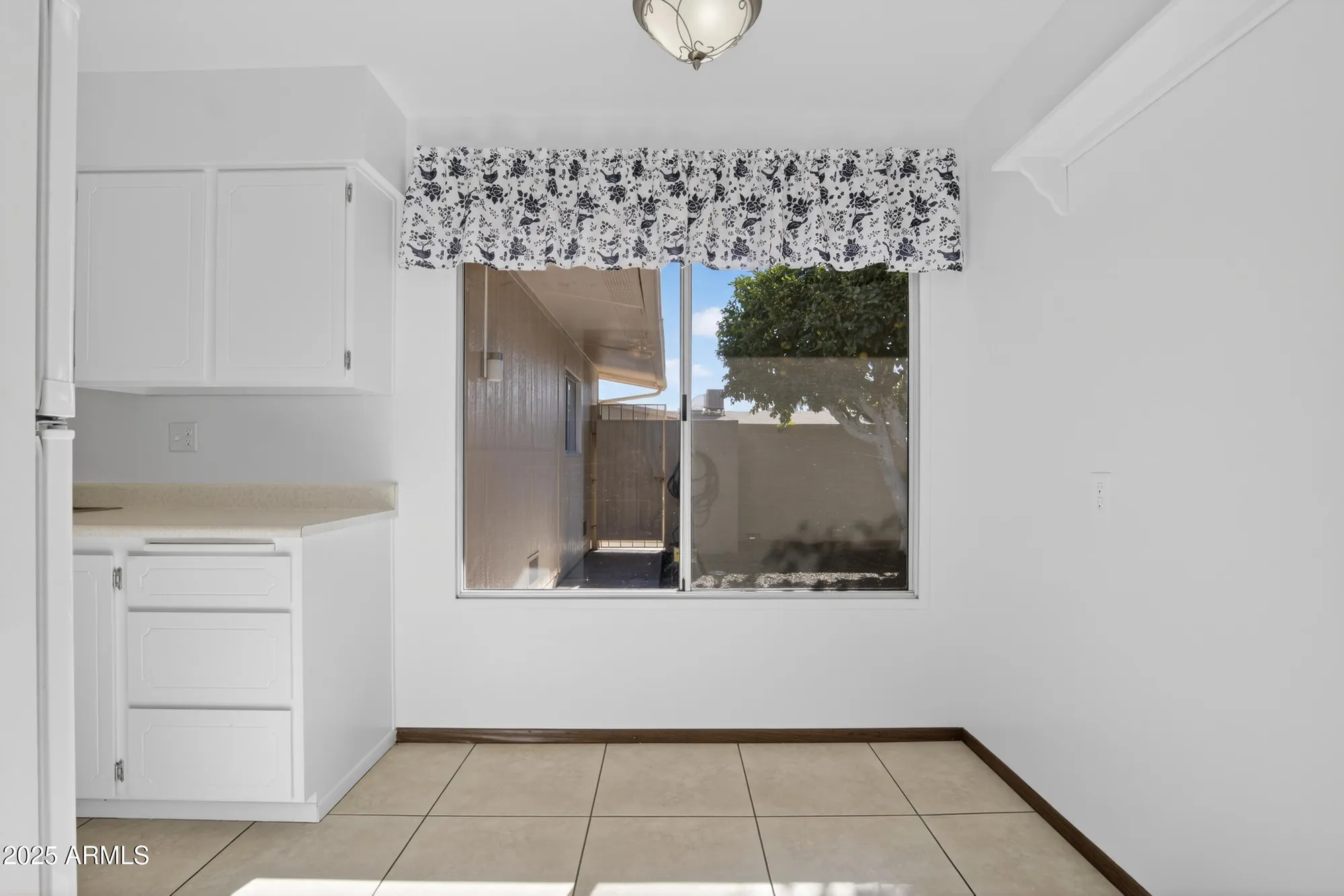 Property Slideshow image 15 of 42 | 17211 n pinion ln, Sun City, AZ, 85373