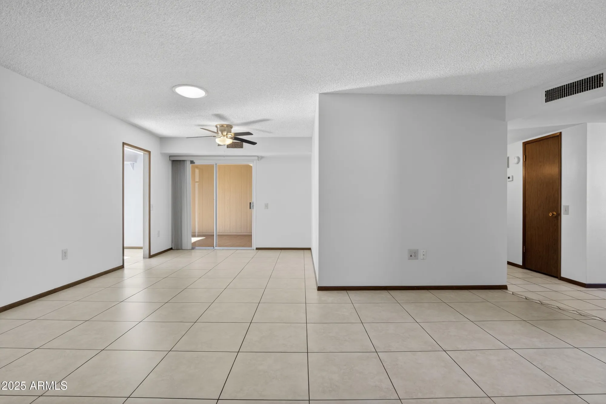 Property Slideshow image 19 of 42 | 17211 n pinion ln, Sun City, AZ, 85373