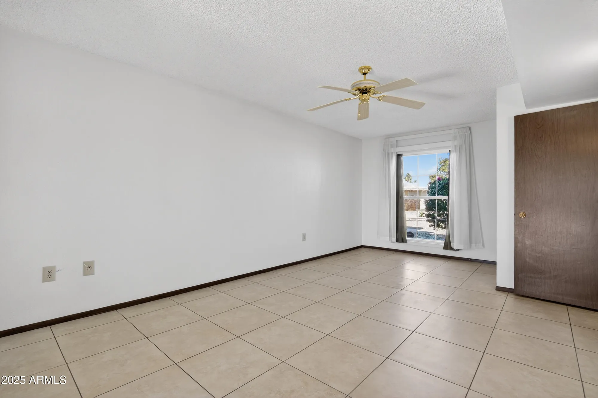 Property Slideshow image 20 of 42 | 17211 n pinion ln, Sun City, AZ, 85373