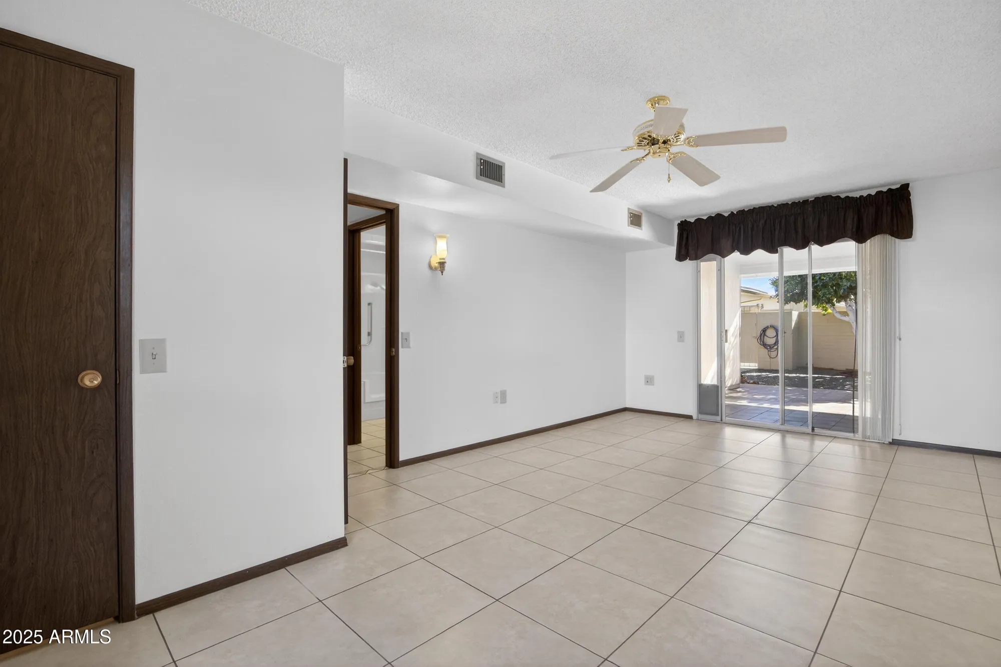 Property Slideshow image 22 of 42 | 17211 n pinion ln, Sun City, AZ, 85373