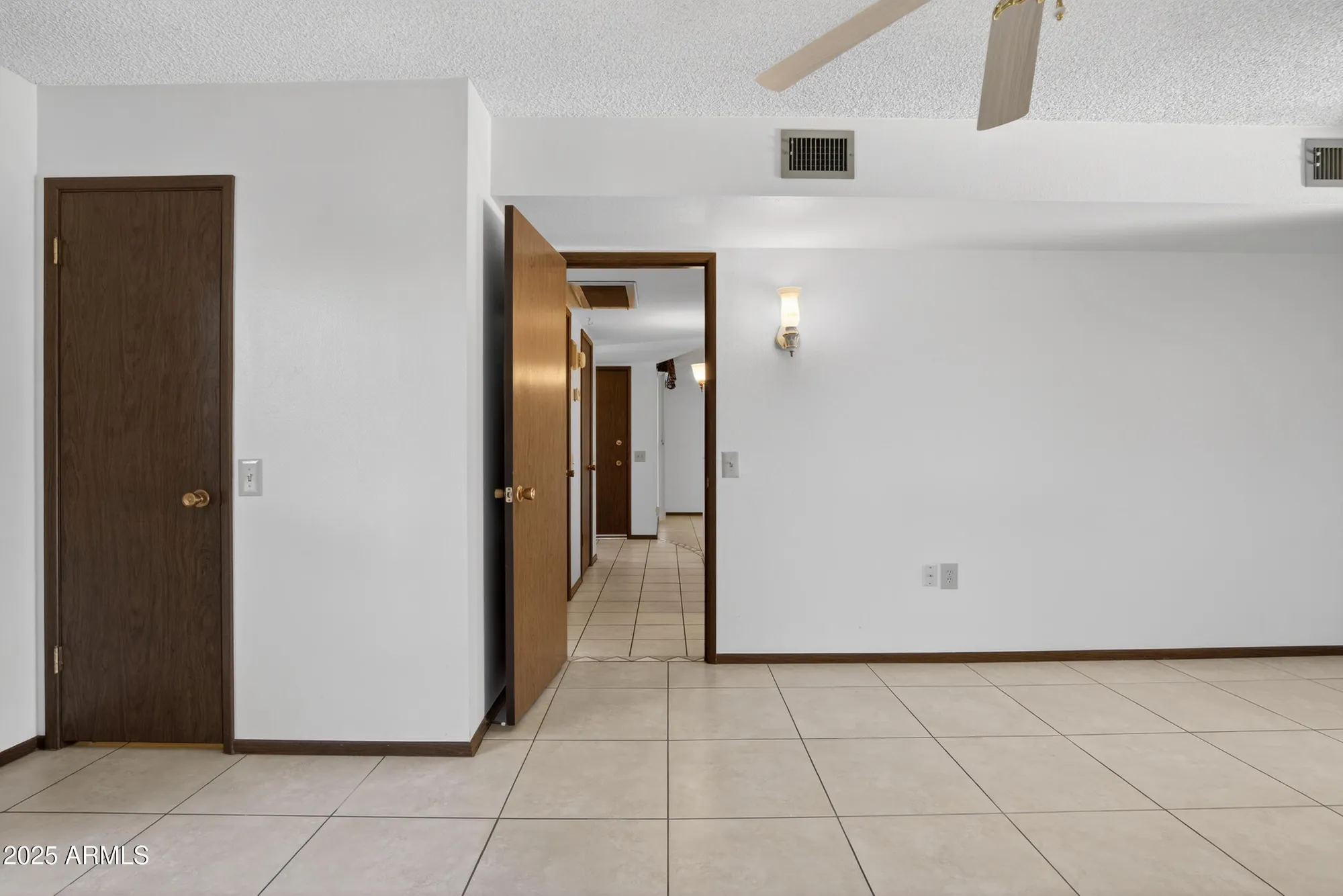 Property Slideshow image 23 of 42 | 17211 n pinion ln, Sun City, AZ, 85373