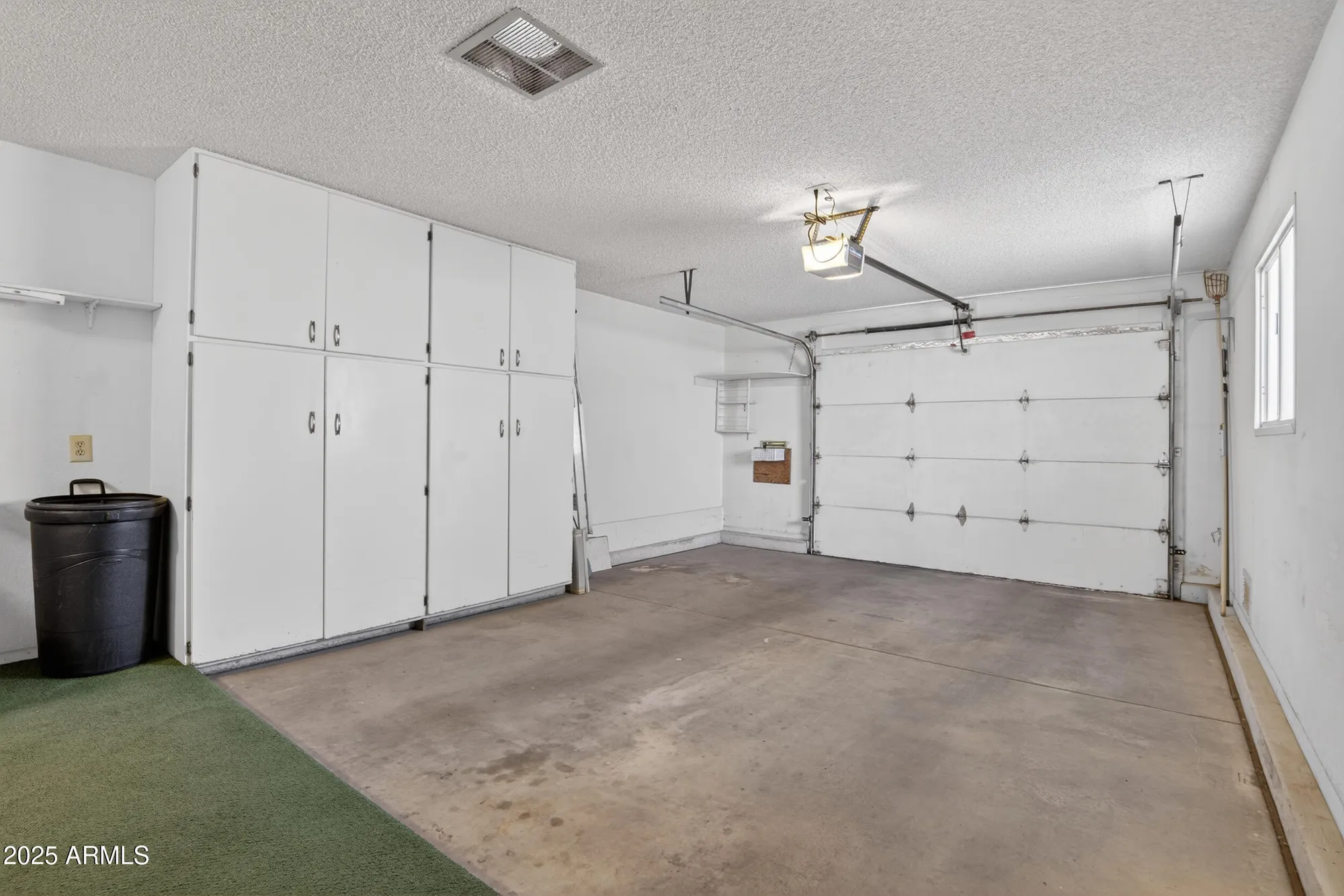 Property Slideshow image 31 of 42 | 17211 n pinion ln, Sun City, AZ, 85373