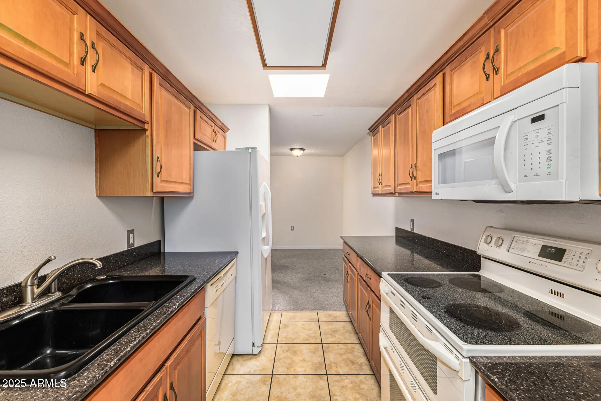 Property Slideshow image 13 of 40 | 14300 w bell rd unit 440, Surprise, AZ, 85374